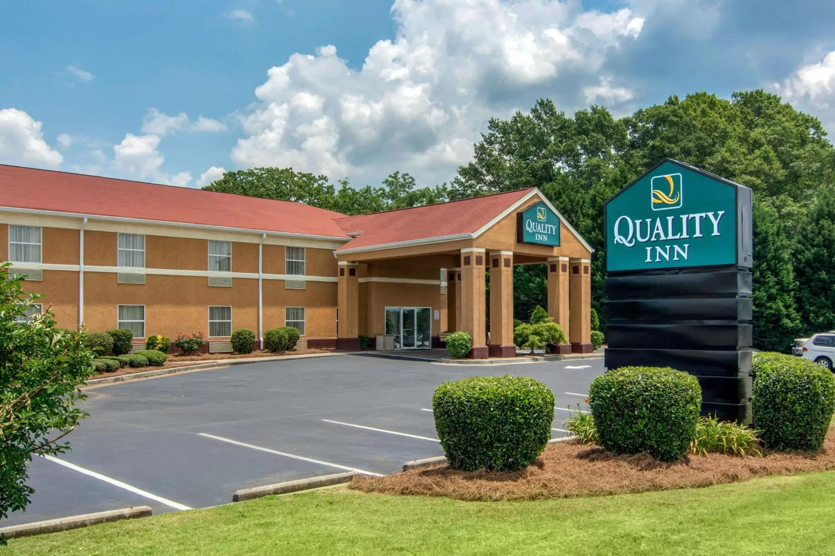 Property building in Quality Inn Loganville US Highway 78