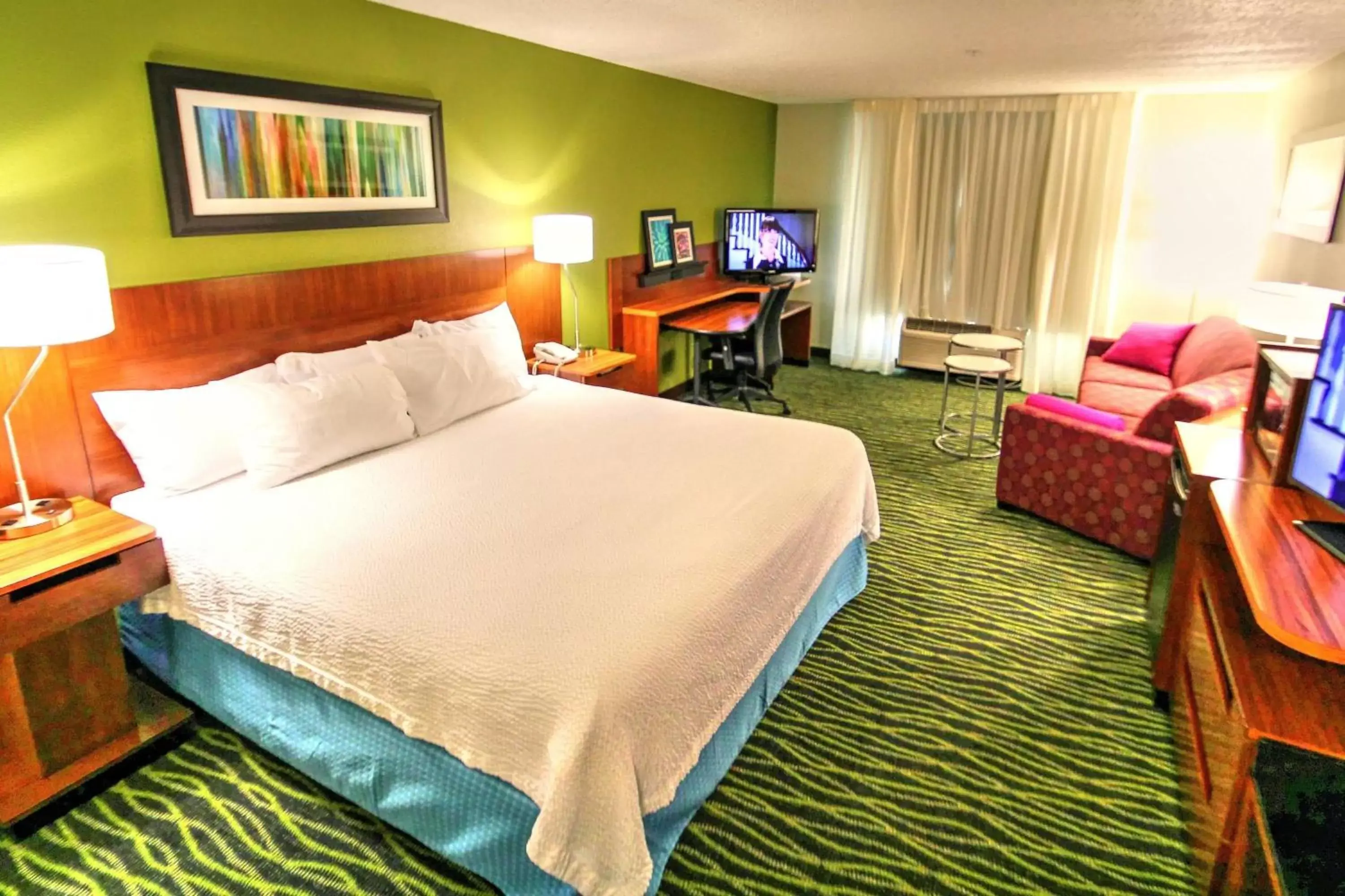 Photo of the whole room, Bed in Fairfield Inn Boise Airport