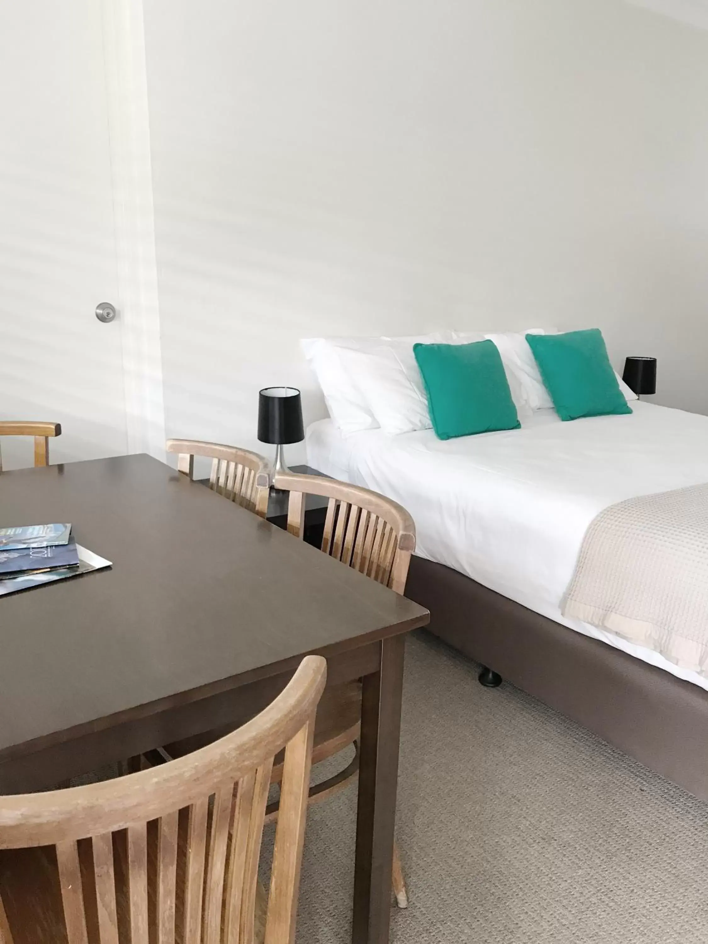 Dining area in Thirroul Beach Motel