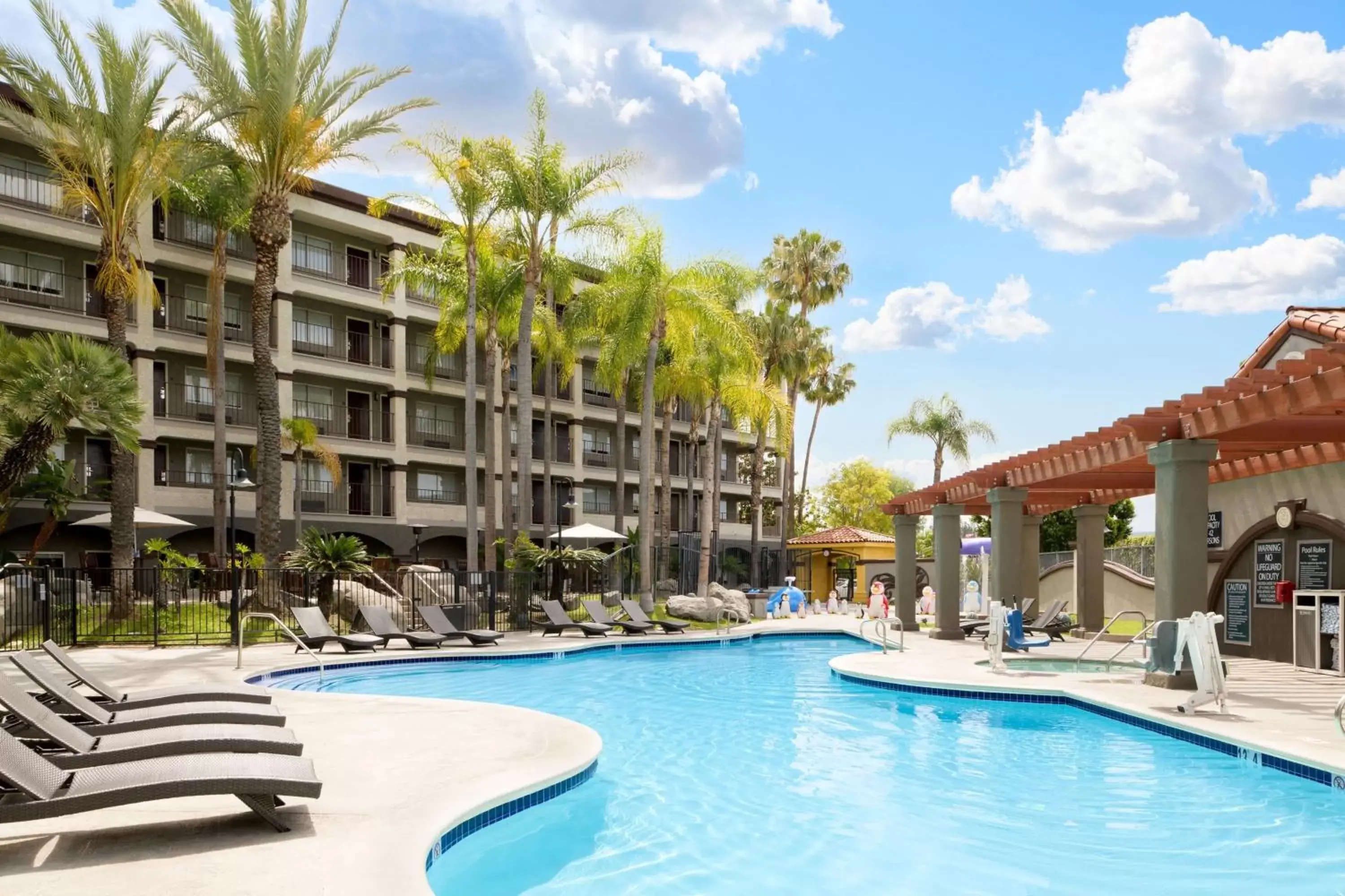 Swimming pool, Property Building in Four Points by Sheraton Anaheim