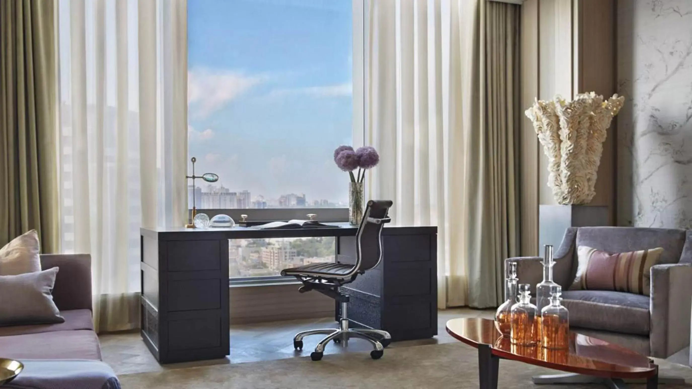 Living room, Seating Area in Four Seasons Hotel Toronto at Yorkville