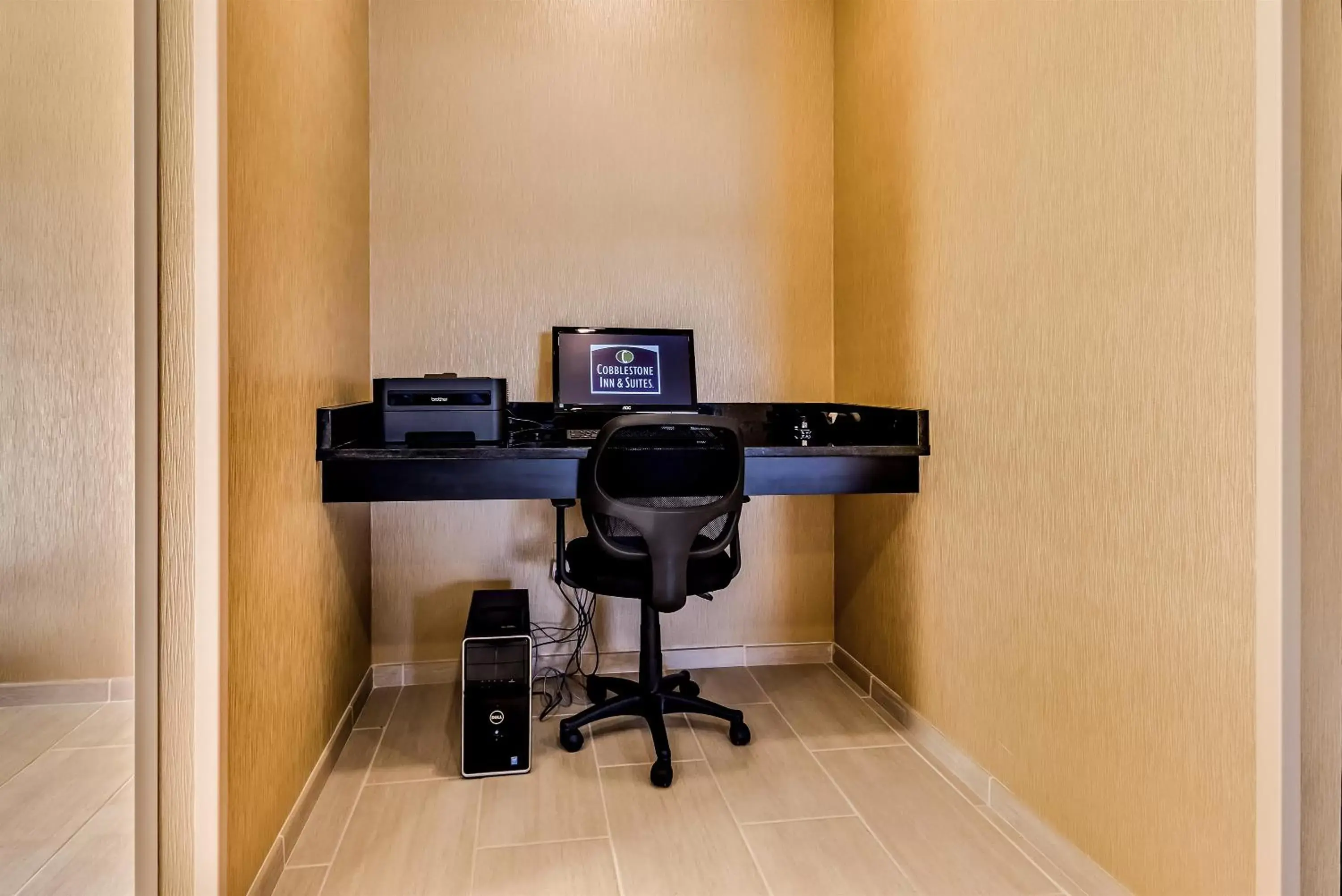 Business facilities in Cobblestone Inn & Suites - Waverly