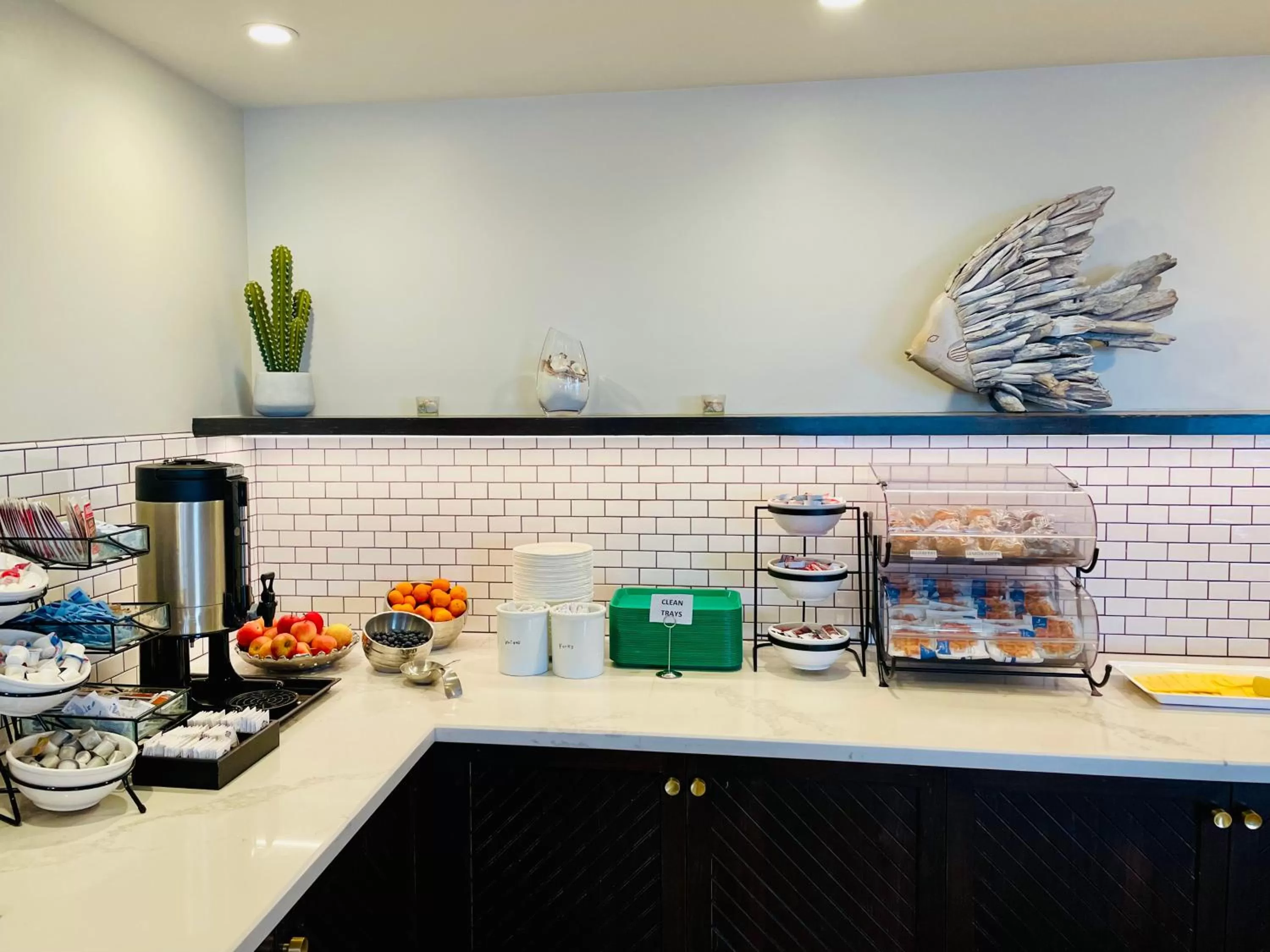 Breakfast in Beachside Inn