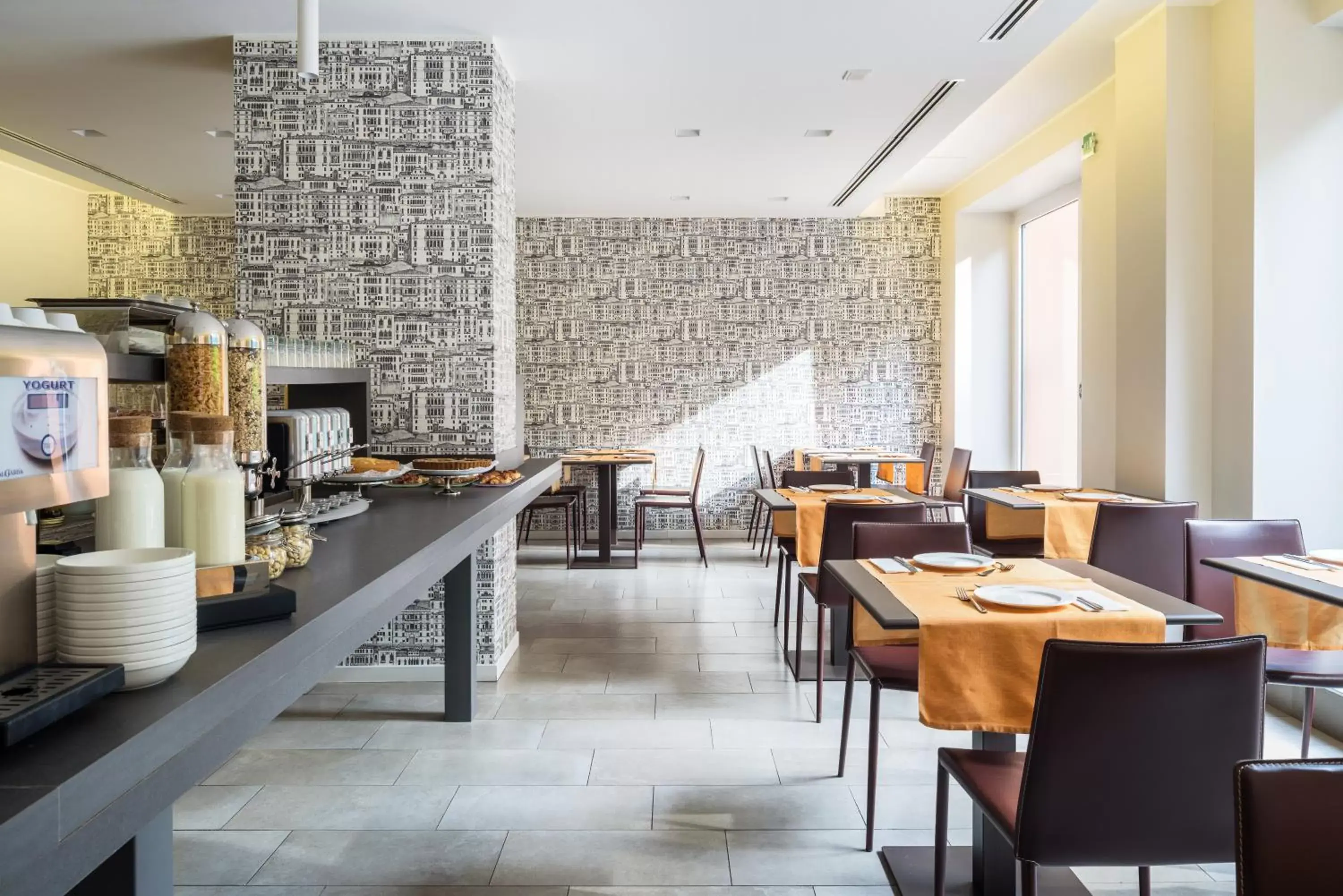 Breakfast, Restaurant/Places to Eat in Hotel Tiziano - Gruppo Mini Hotel
