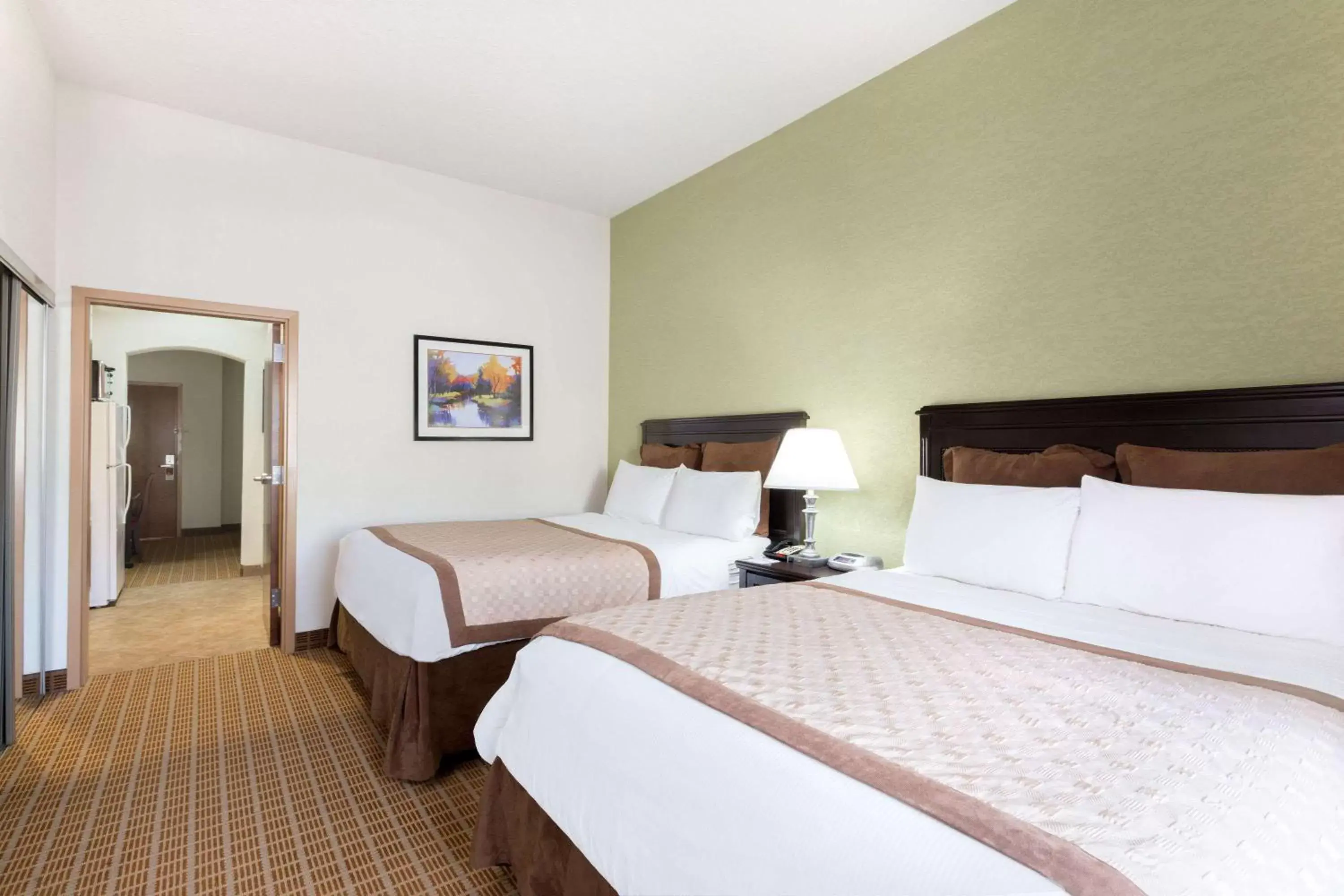 Photo of the whole room, Bed in Hawthorn Suites by Wyndham - Kingsland, I-95 & Kings Bay Naval Base Area