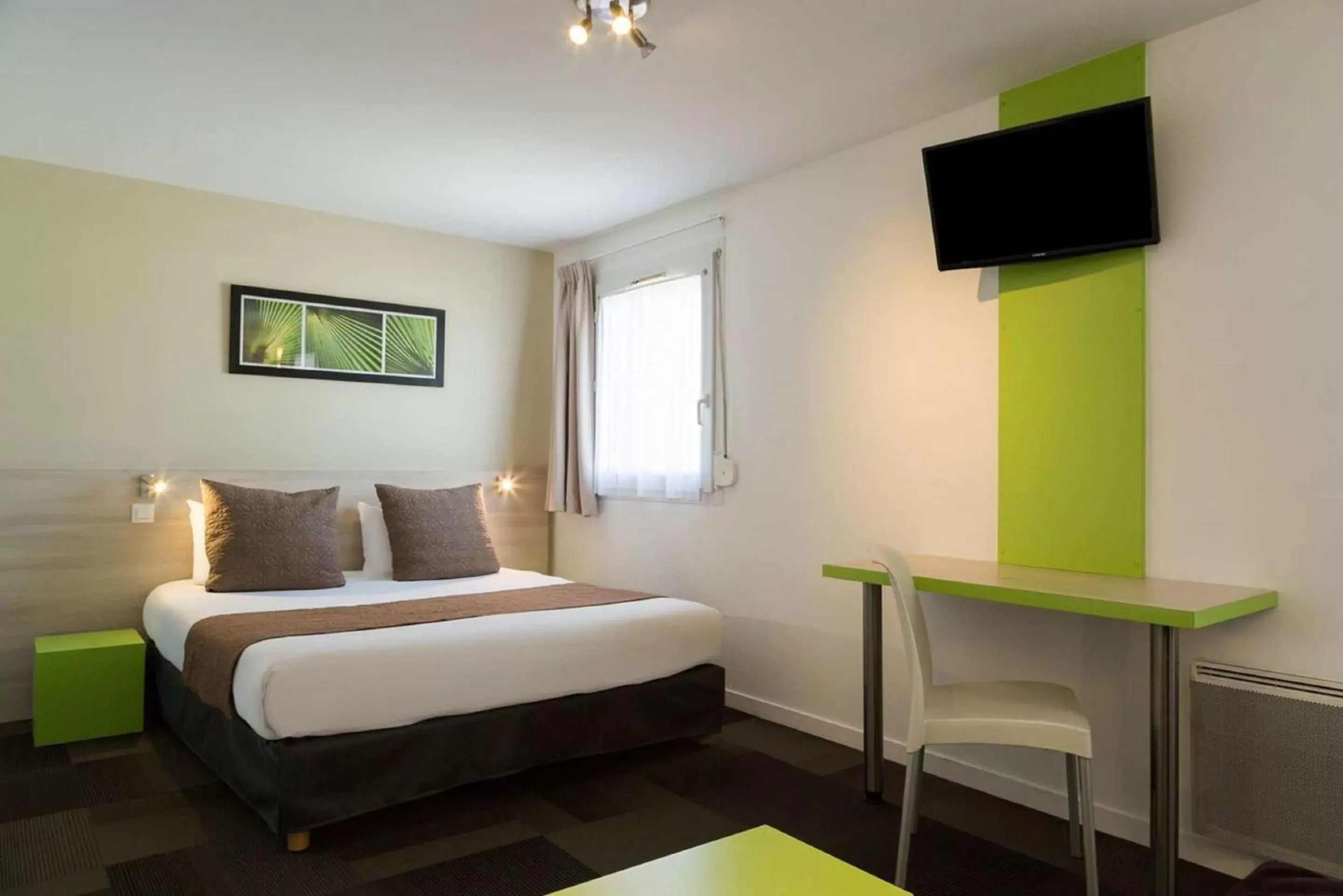 Bedroom, Bed in Sure Hotel by Best Western Nantes Saint-Herblain