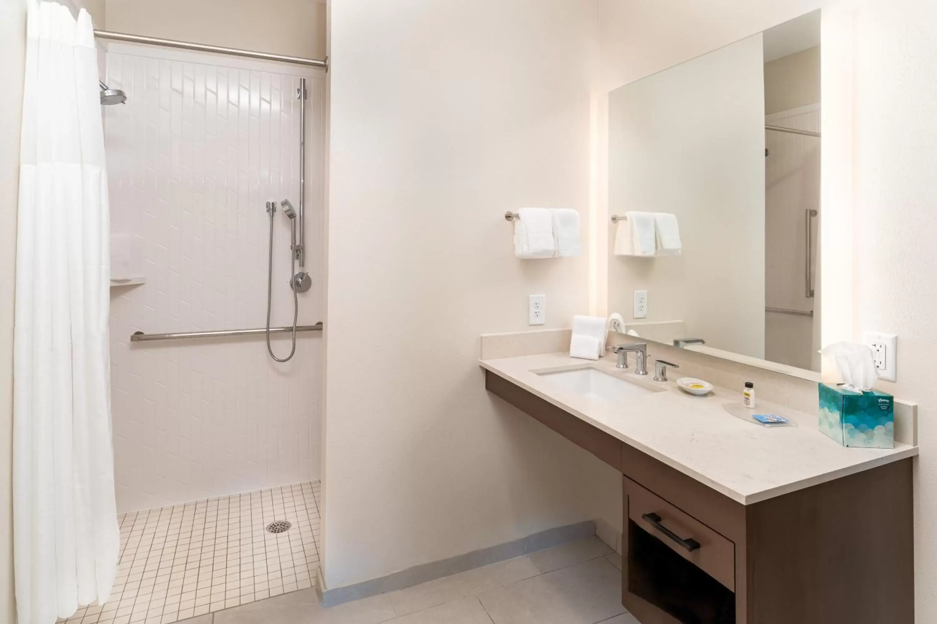 Bathroom in Staybridge Suites - Nashville - Vanderbilt, an IHG Hotel