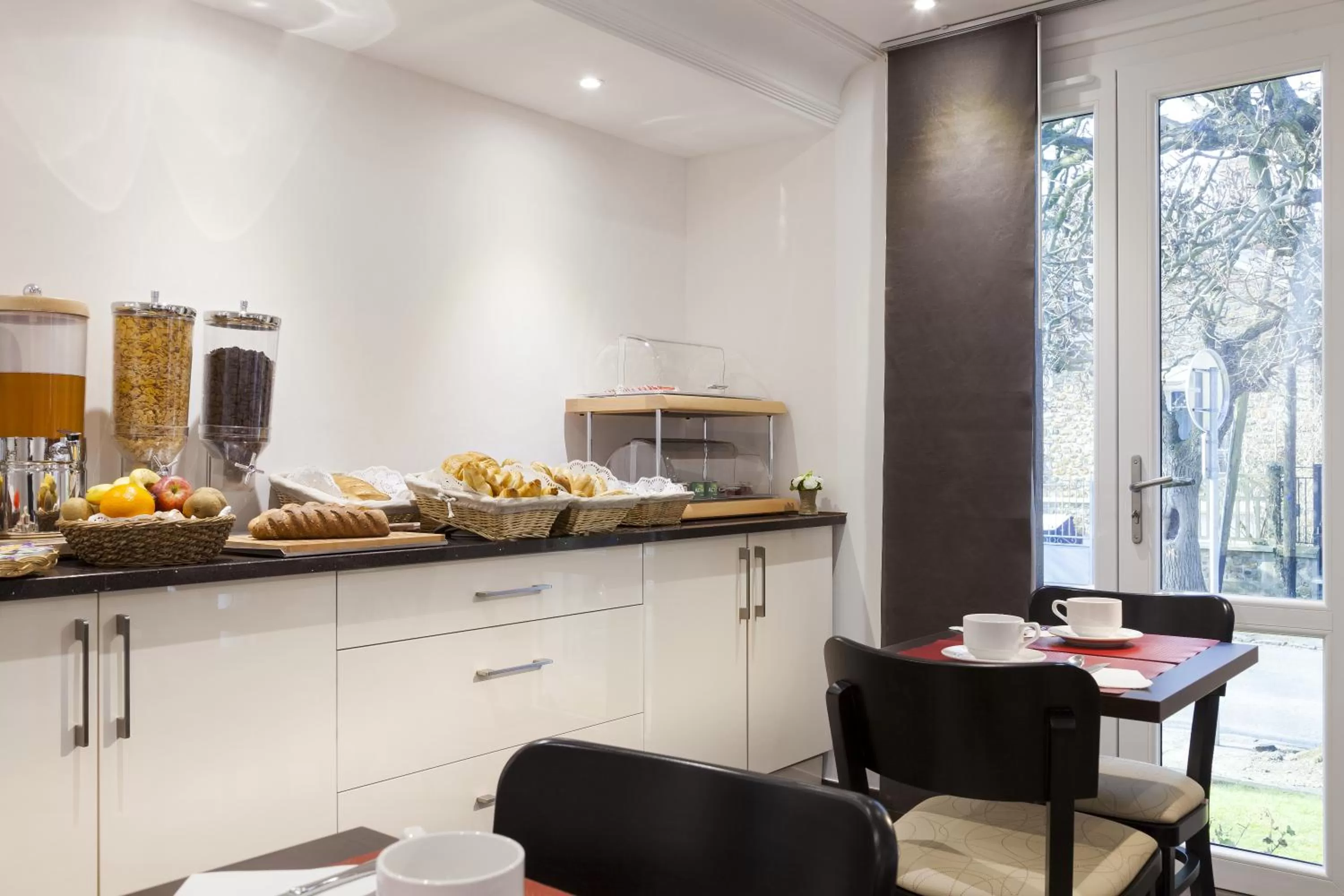 Restaurant/places to eat in The Originals City, Hôtel Paris Sud, Orly-Draveil