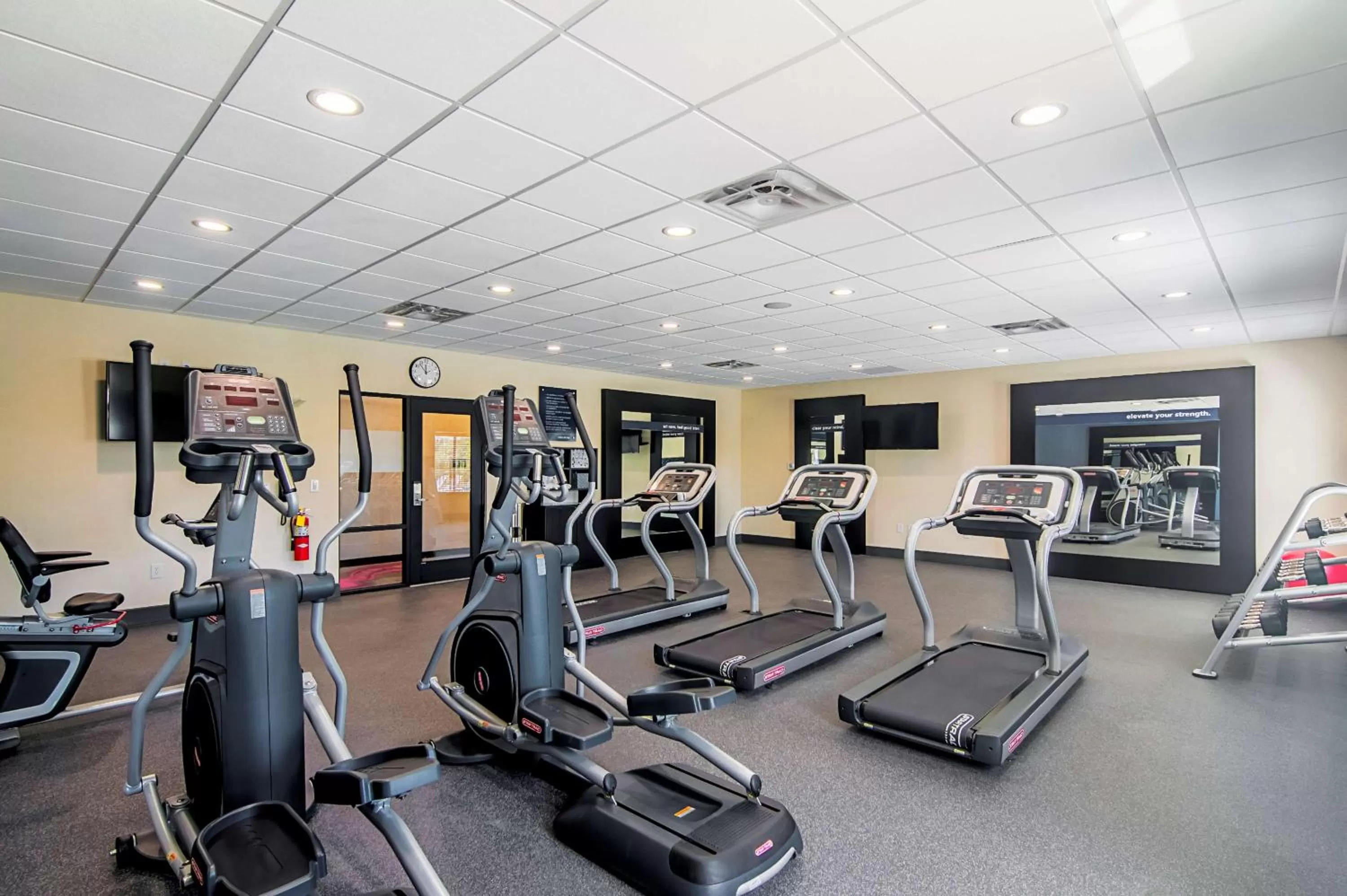 Fitness centre/facilities in Hampton Inn & Suites-Dallas/Richardson