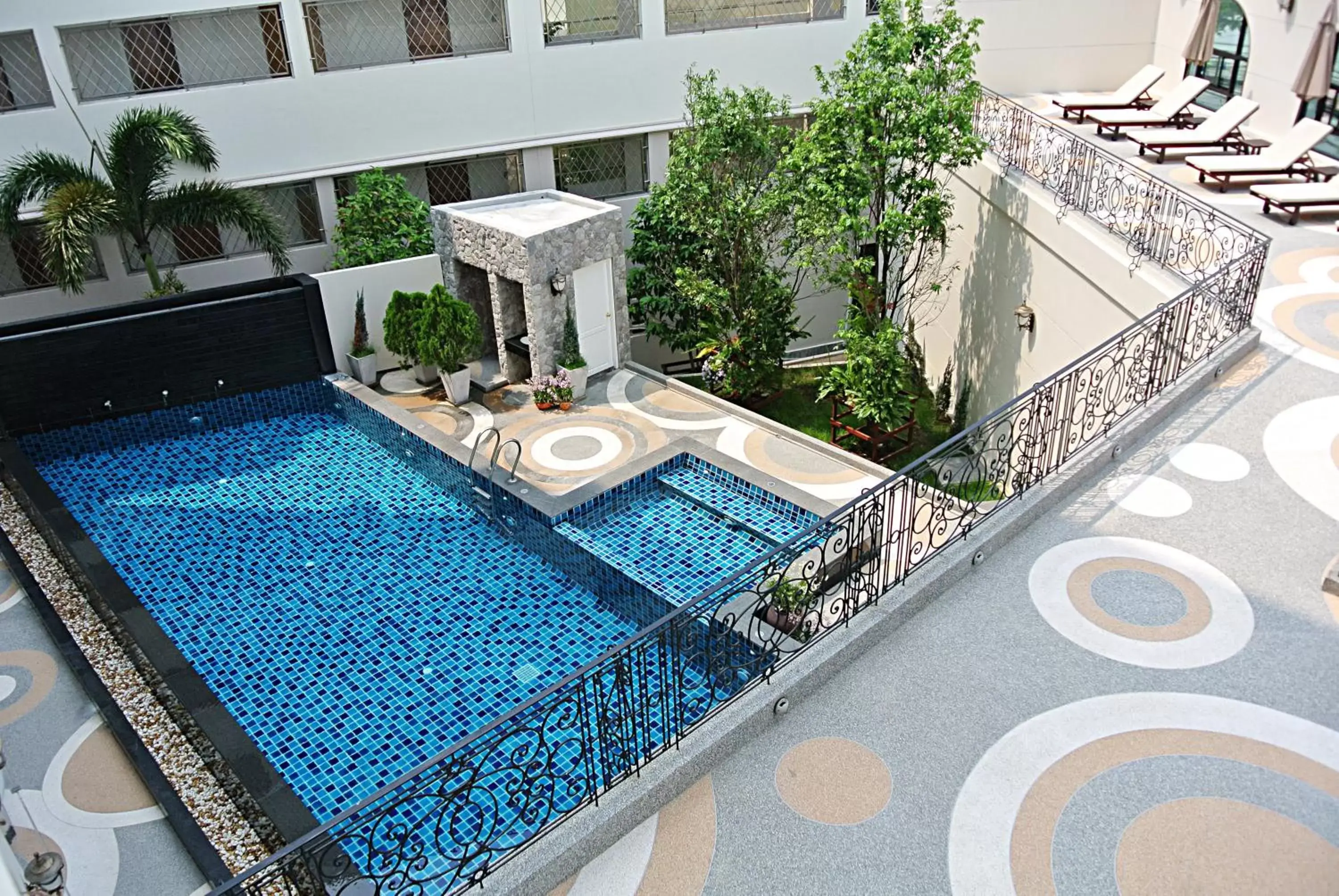 Swimming pool, Pool View in SN Plus Hotel - SHA Plus