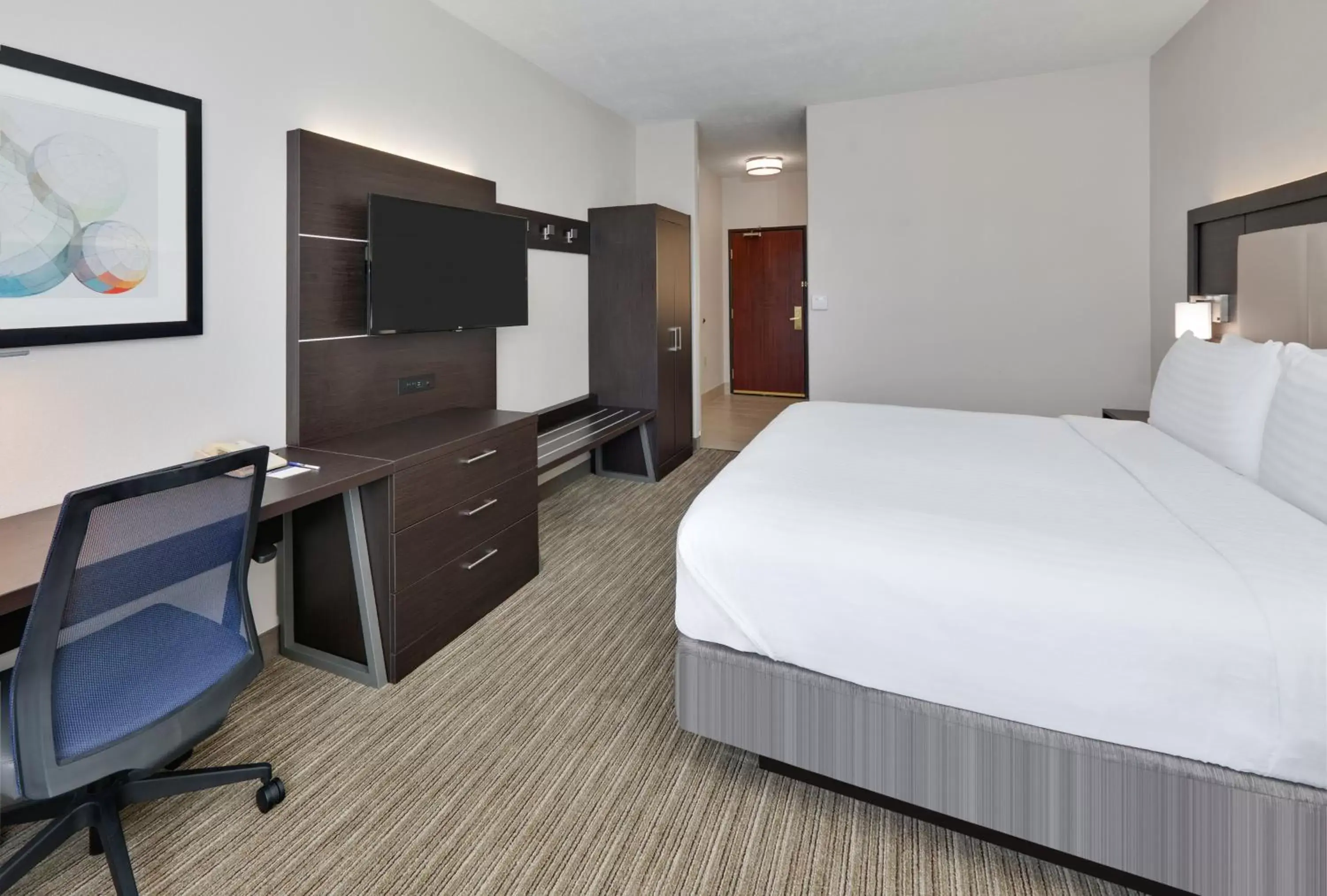 Photo of the whole room, TV/Entertainment Center in Holiday Inn Express Hotel & Suites Duncanville, an IHG Hotel