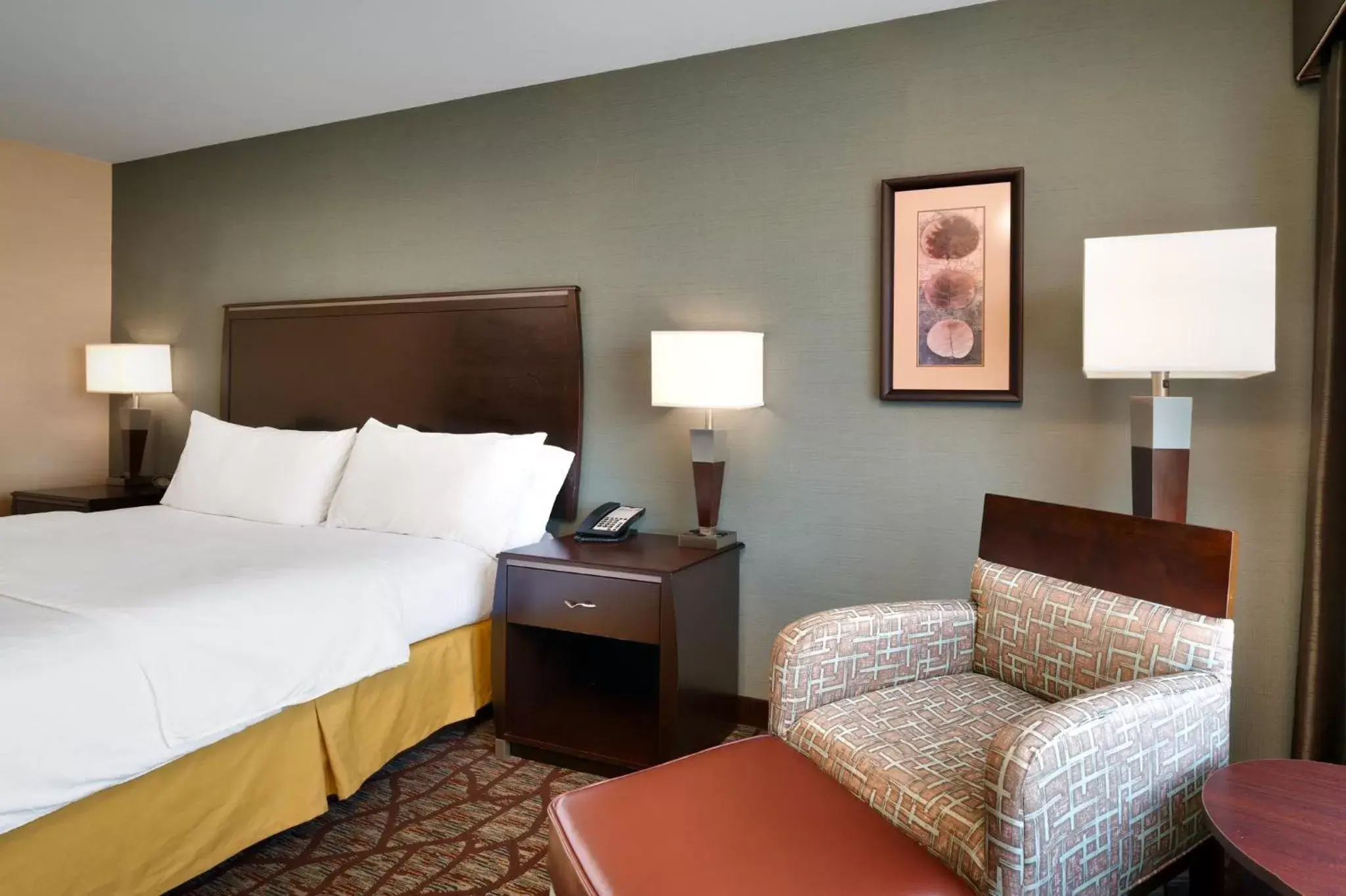 Photo of the whole room, Bed in Holiday Inn Express Hotel & Suites Butte, an IHG Hotel