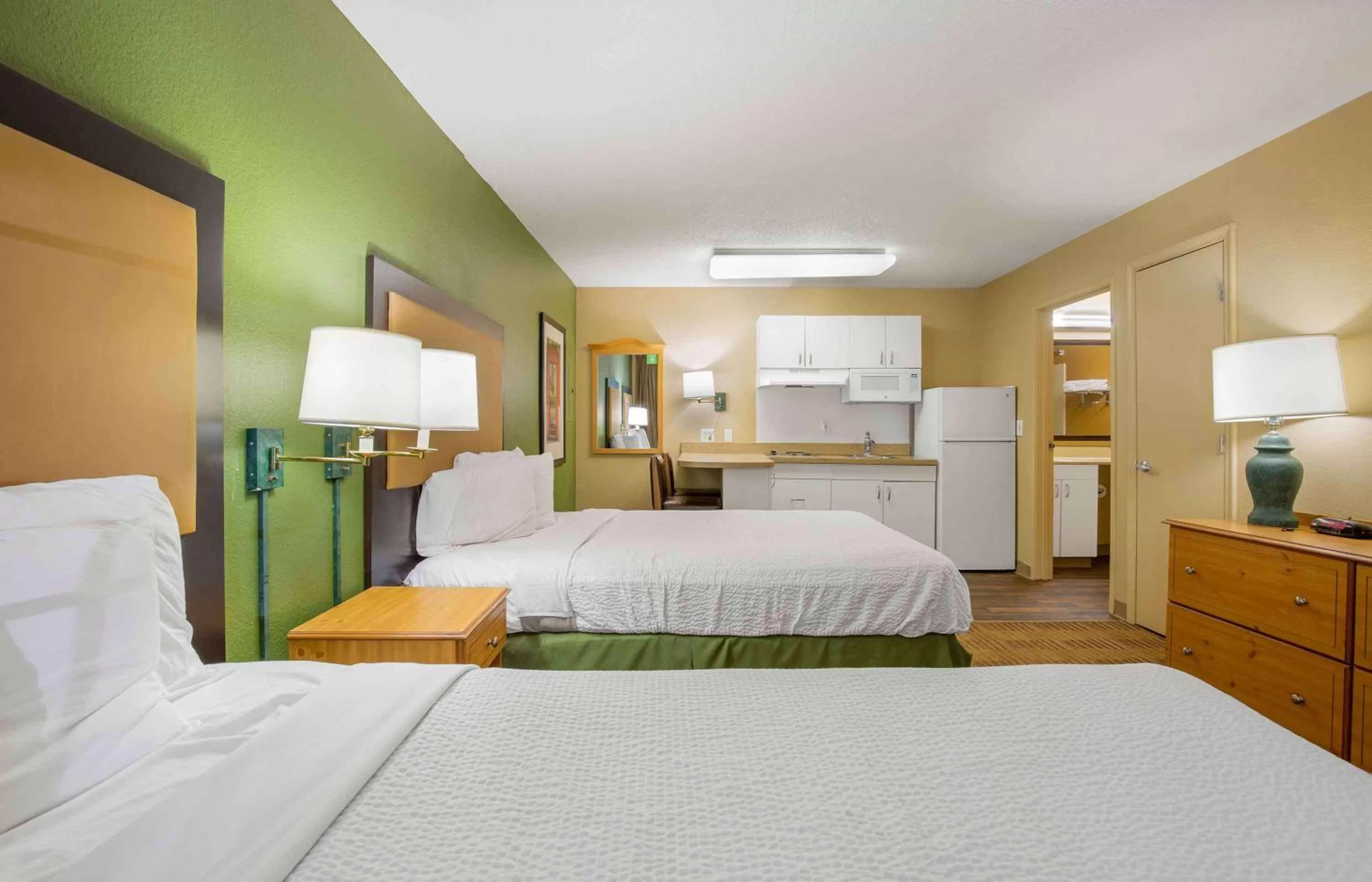 Bedroom, Bed in Extended Stay America Select Suites - Washington, DC - Sterling - Dulles