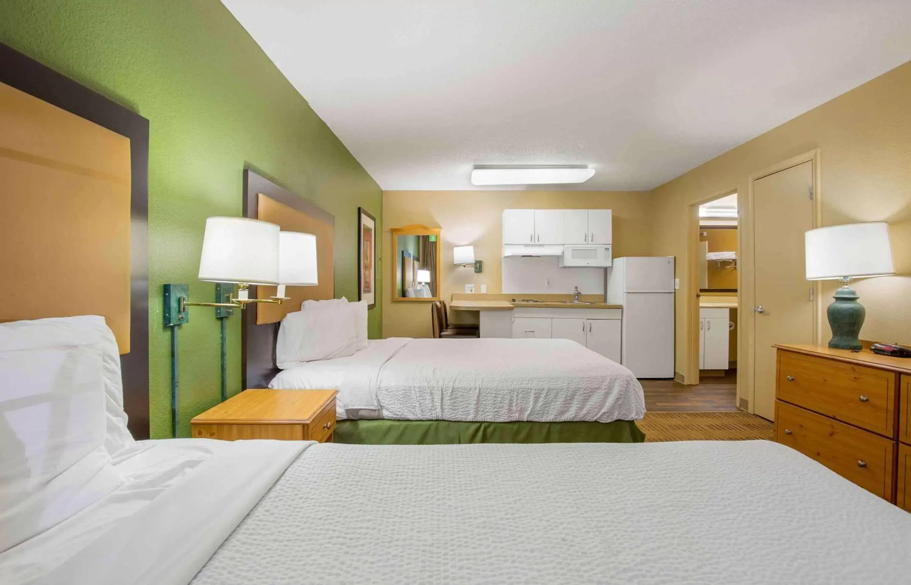 Bedroom, Bed in Extended Stay America Select Suites - Washington, DC - Sterling - Dulles Bedroom, Bed in Extended Stay America Select Suites - Washington, DC - Sterling - Dulles