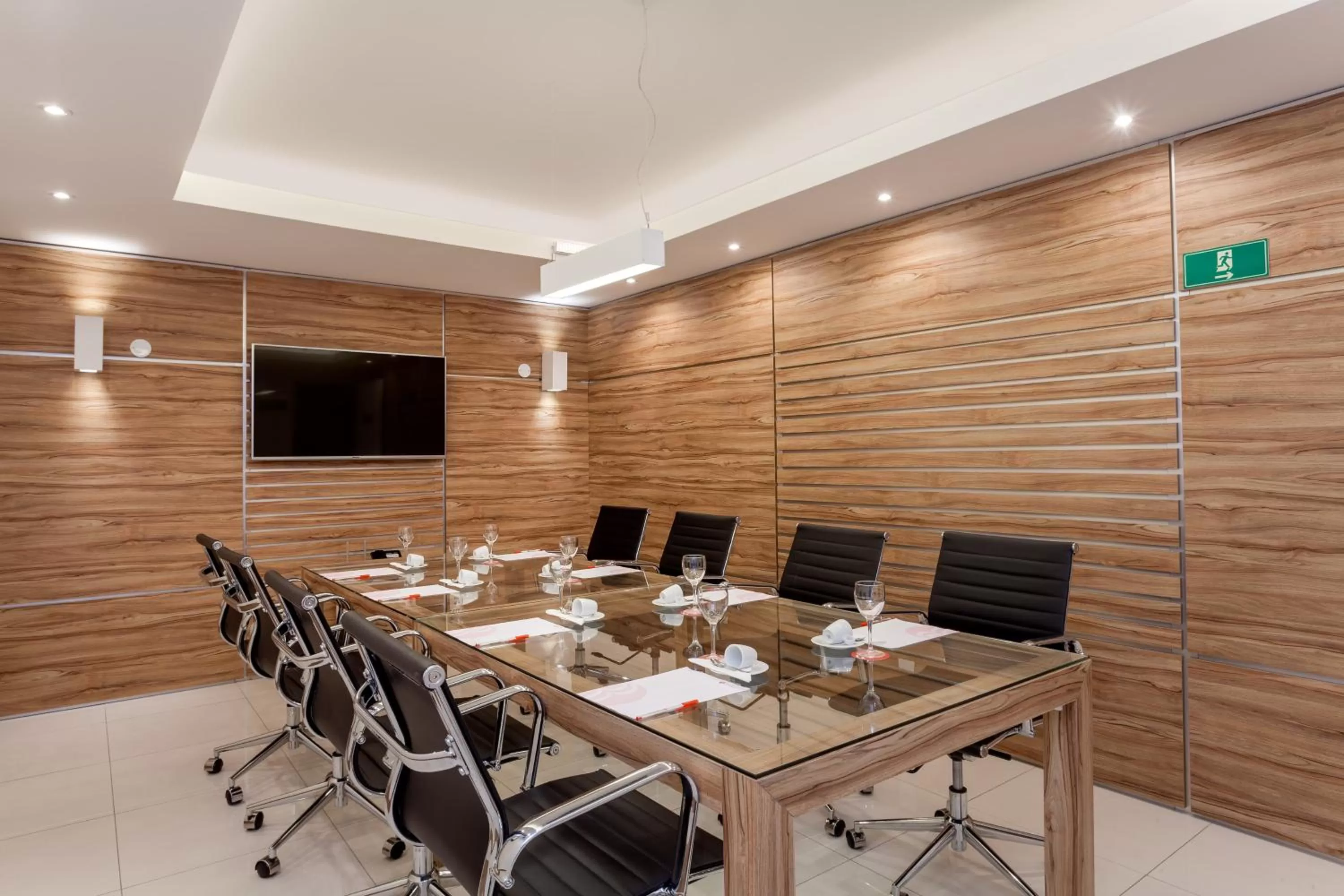 Meeting/conference room in Ramada by Wyndham Macae Hotel & Suites