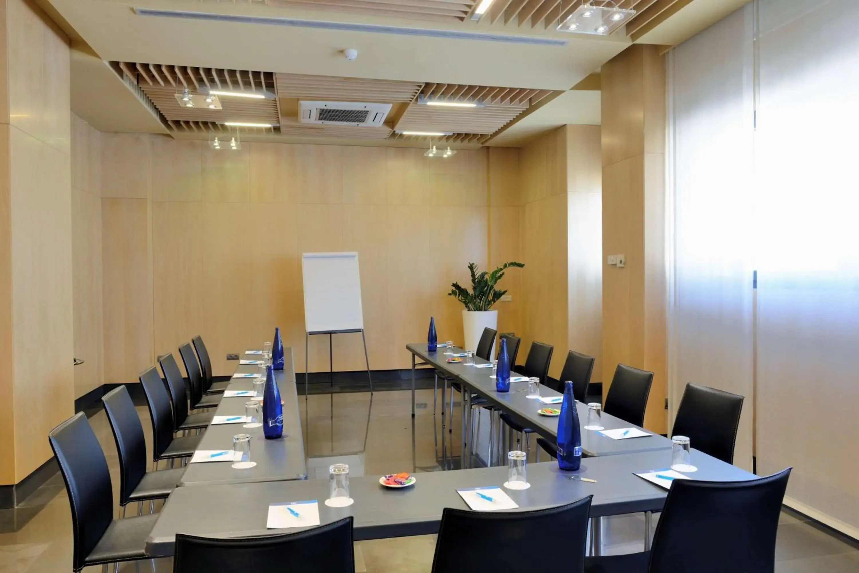 Meeting/conference room in NH Madrid Las Tablas