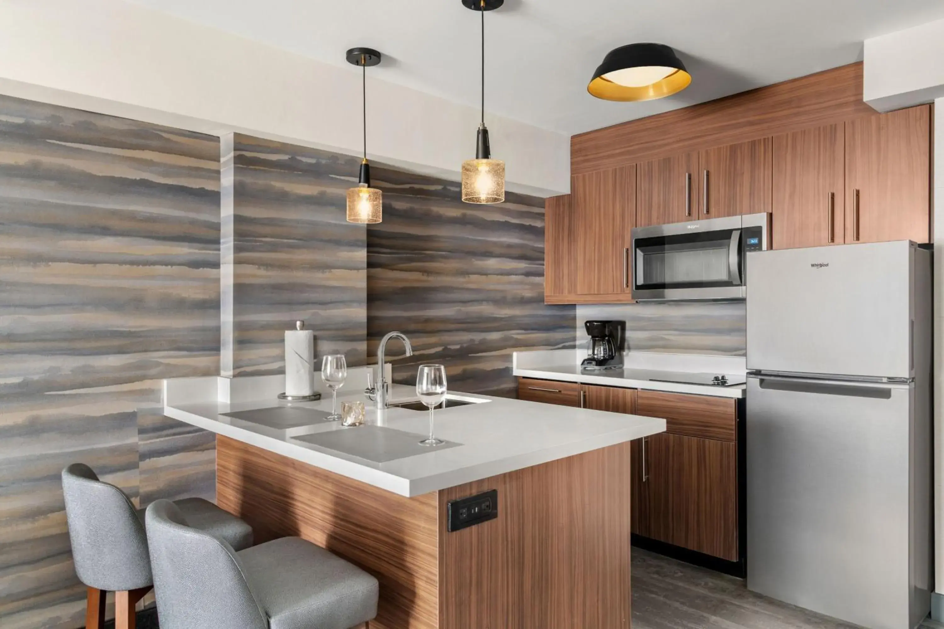 Kitchen or kitchenette, Kitchen/Kitchenette in Residence Inn by Marriott Laval