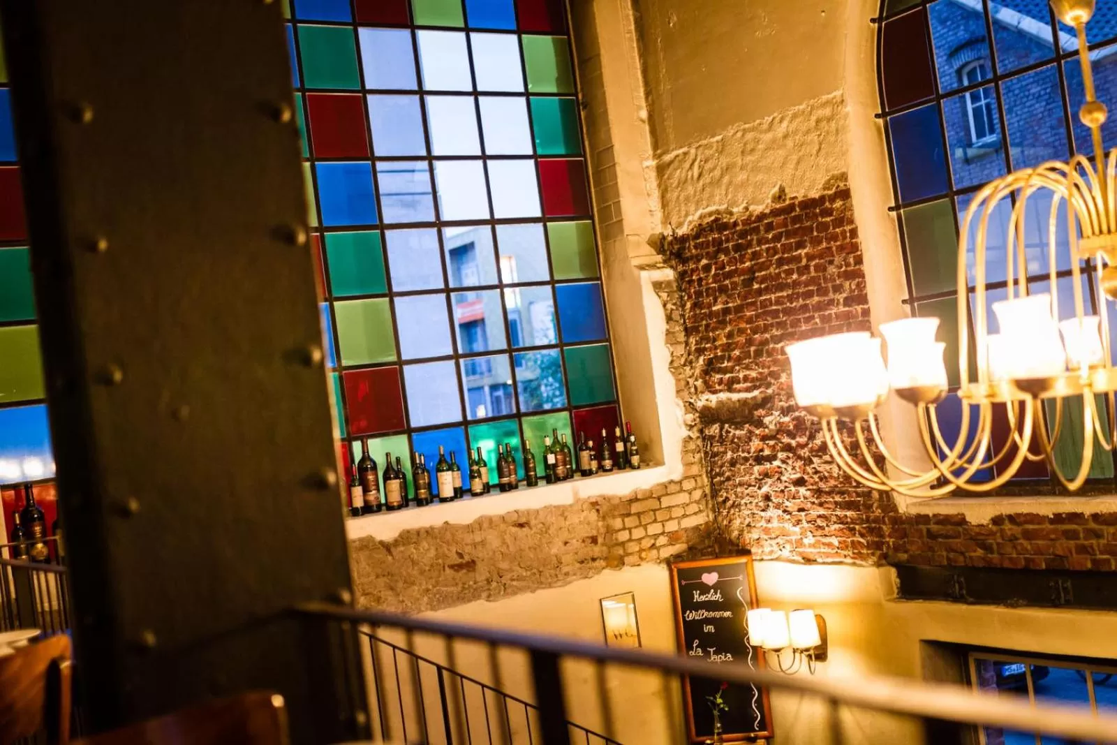 Restaurant/places to eat in Factory Hotel