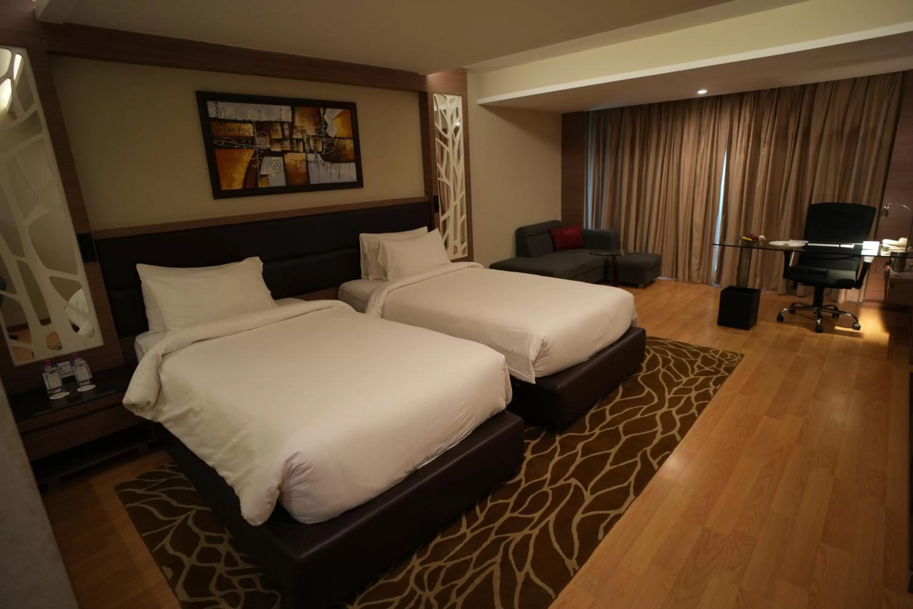 Bedroom, Bed in Radisson Udaipur