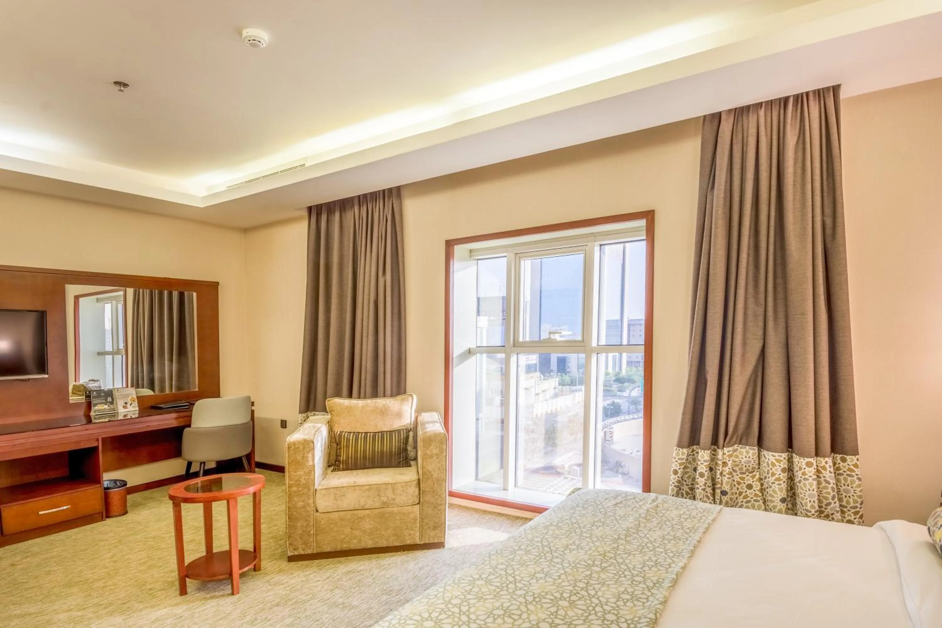 Bedroom, Bed in Grand Plaza Hotel - Dhabab Riyadh
