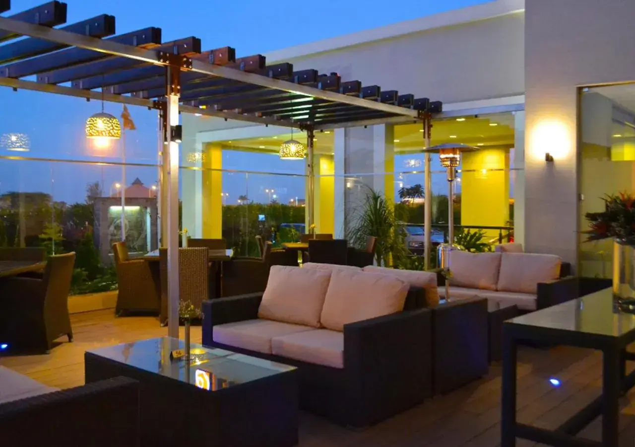 Lounge or bar in Eka Hotel Nairobi