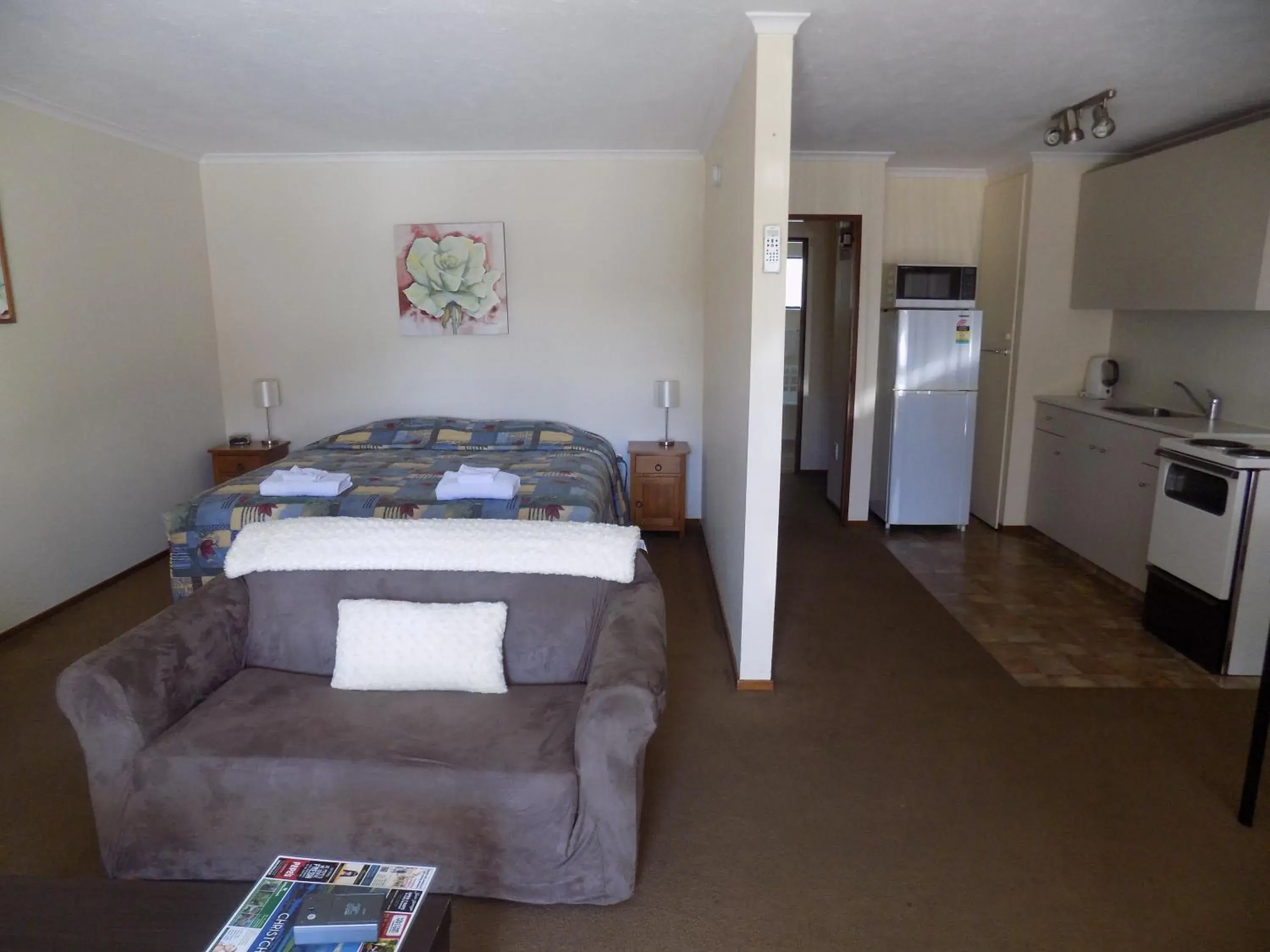 Photo of the whole room, Bed in Garden City Motel
