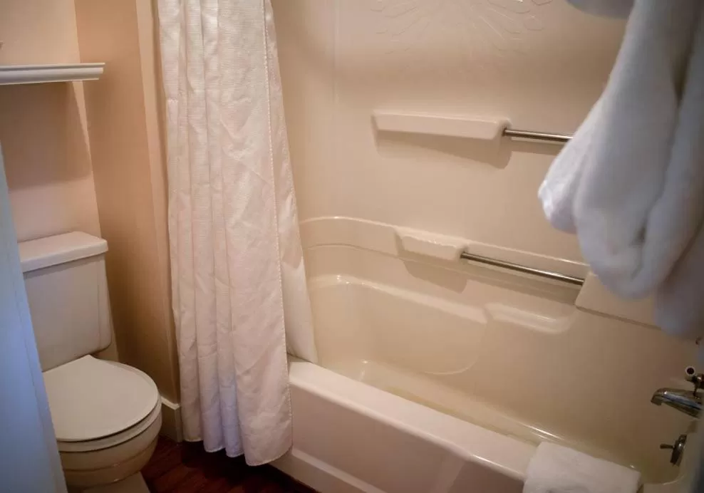 Bathroom in Franconia Inn