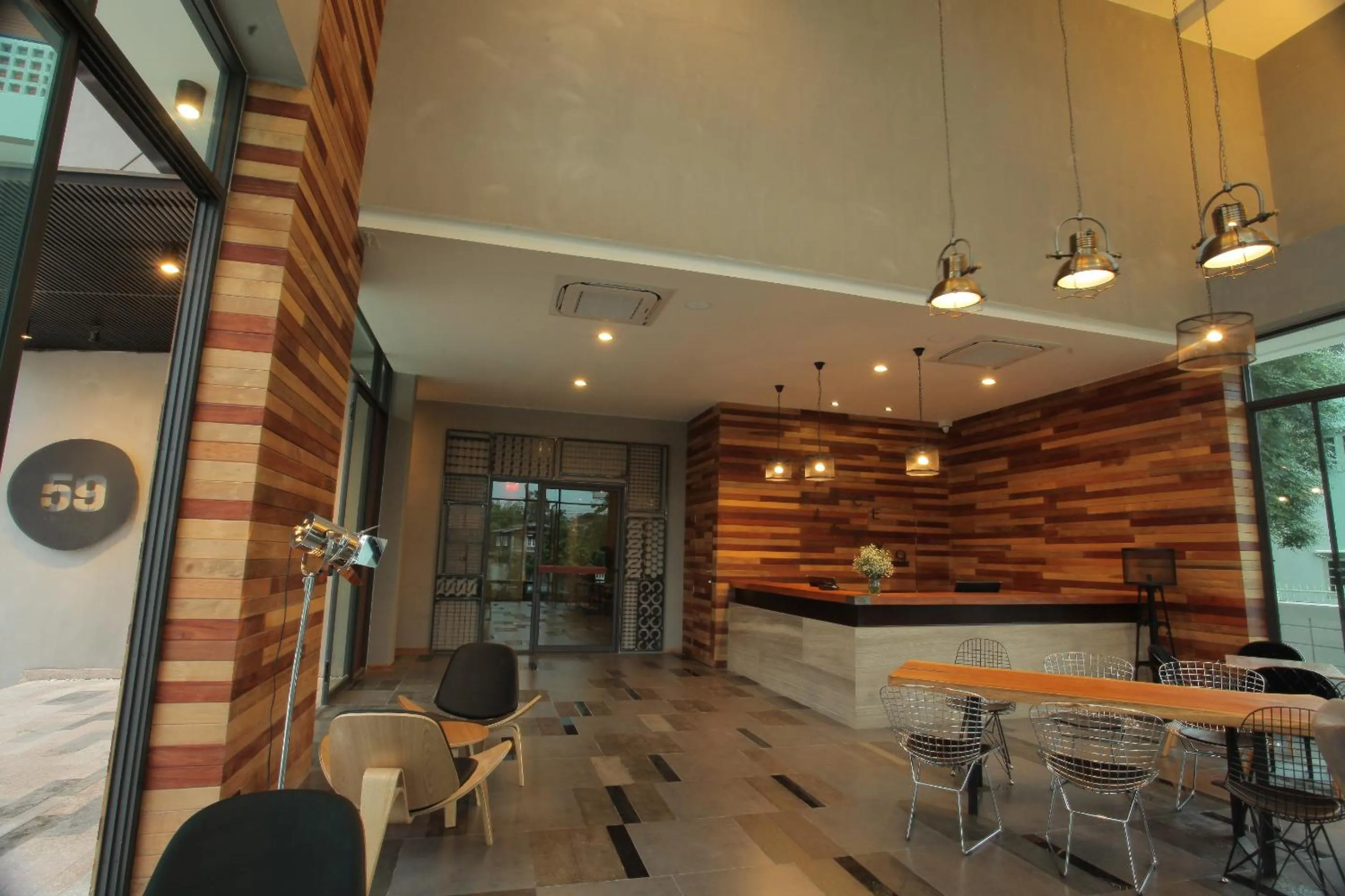 Facade/entrance in Space59 Hotel