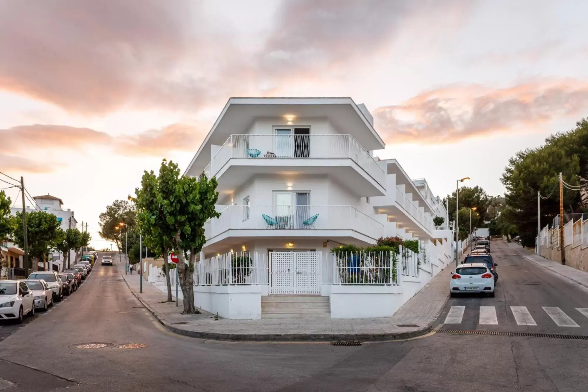 Property building in Hotel Torá Property building in Hotel Torá