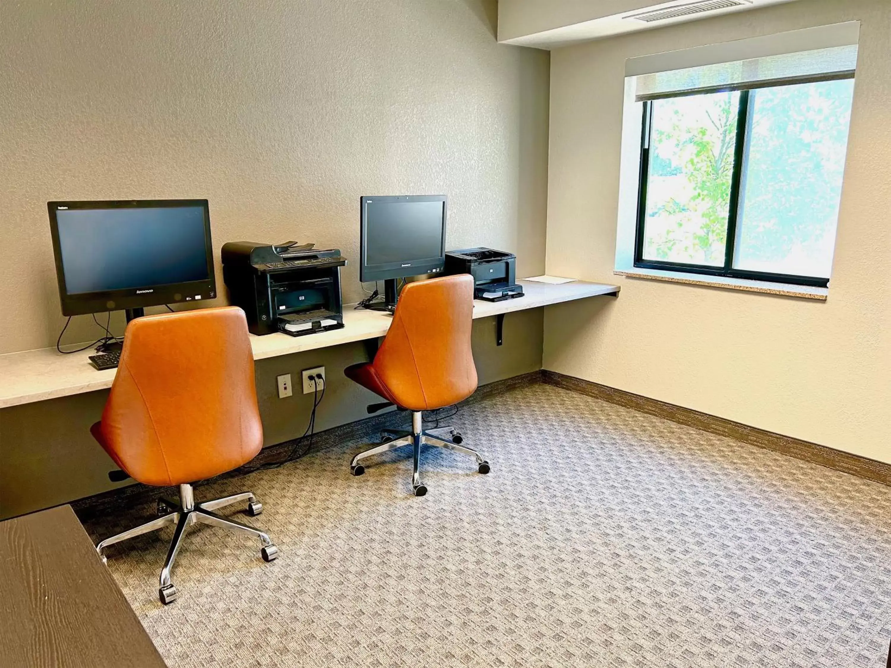 Business facilities in Candlewood Suites Indianapolis Downtown Medical District, an IHG Hotel
