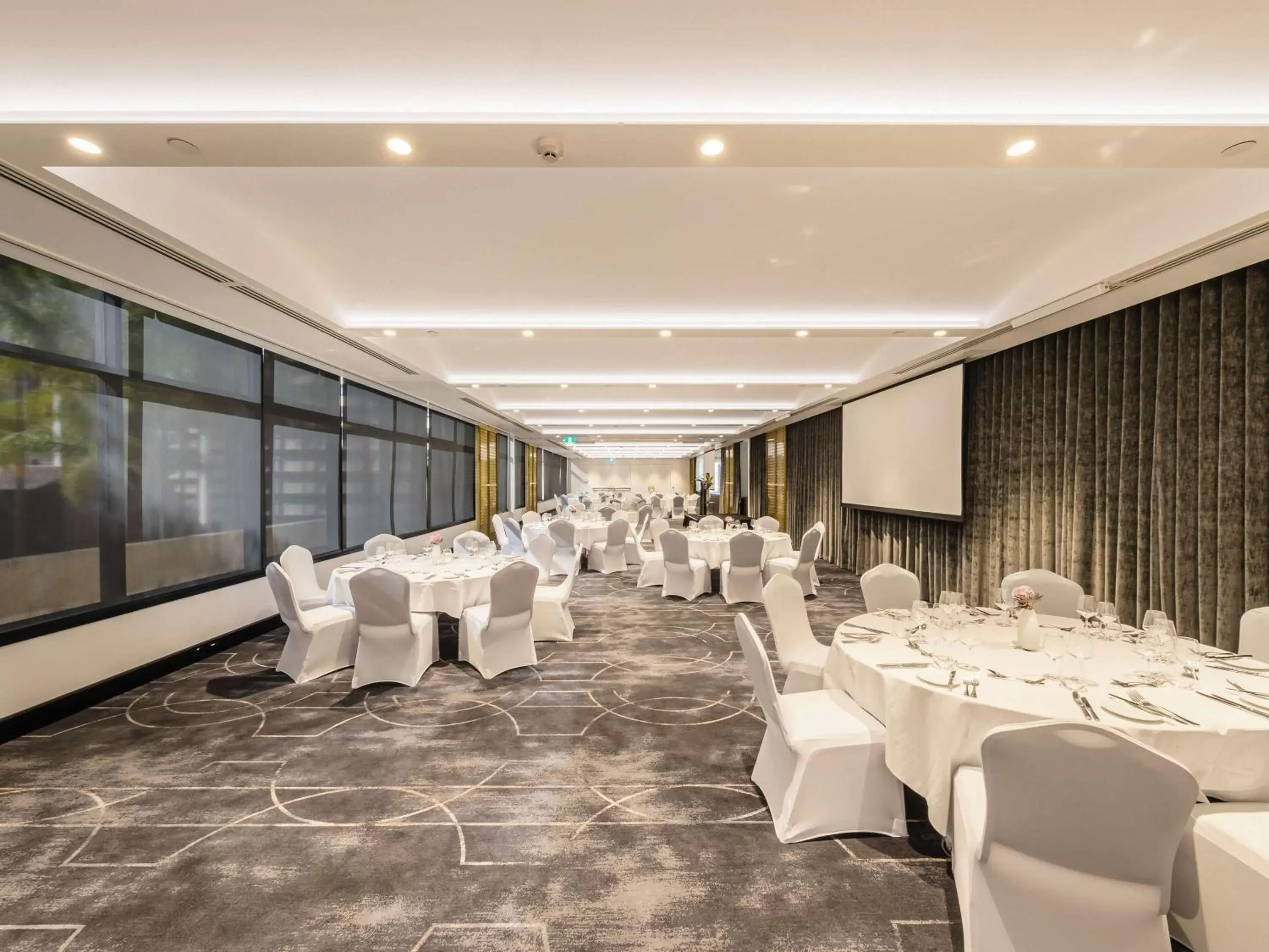 Meeting/conference room, Restaurant/Places to Eat in Sofitel Brisbane Central