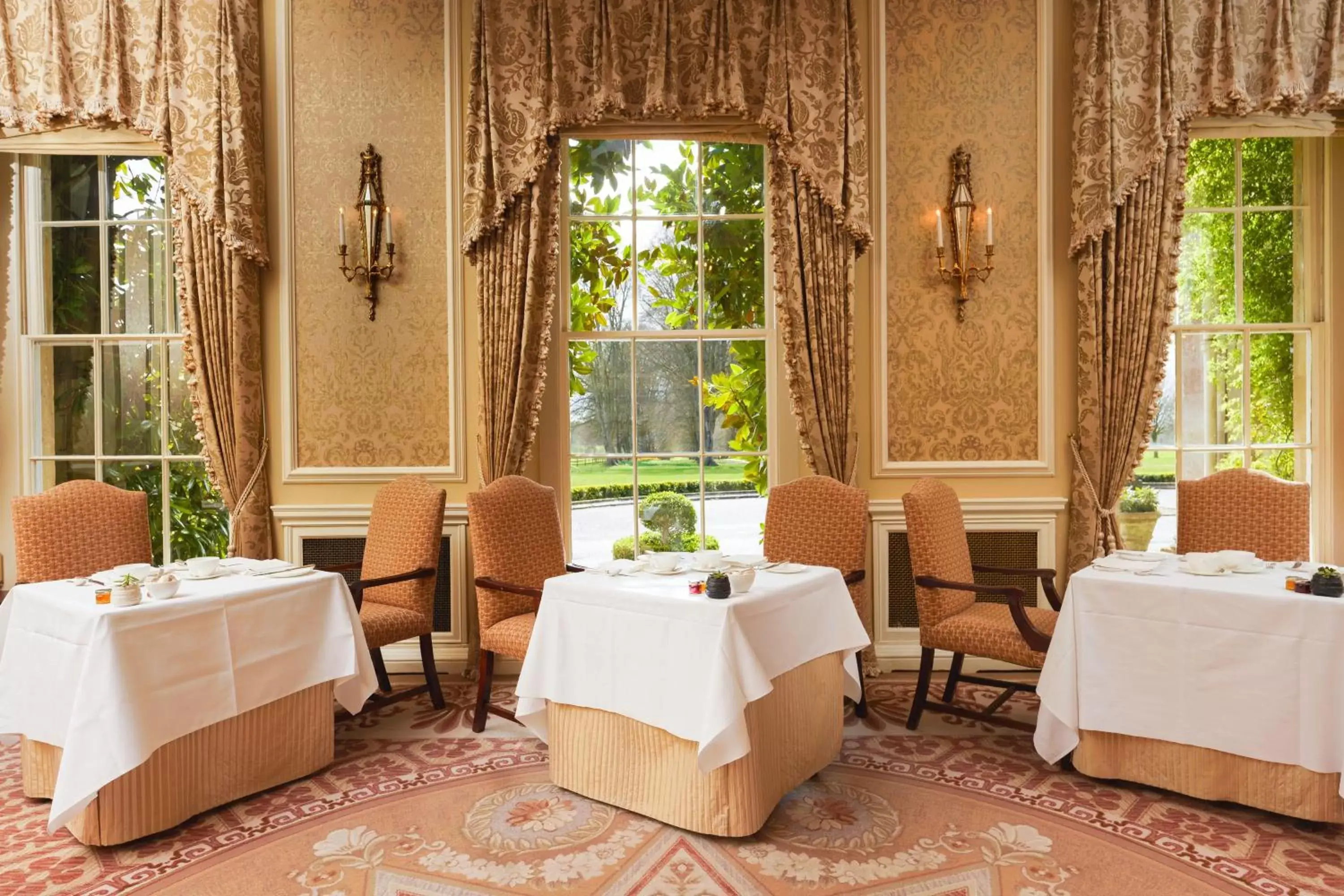 Restaurant/Places to Eat in Lucknam Park Hotel