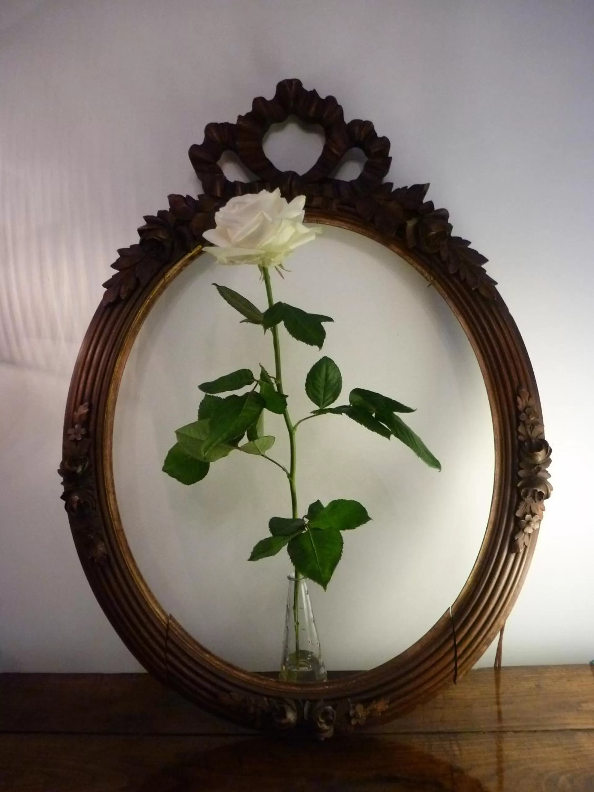 Decorative detail in Le Petit Matin