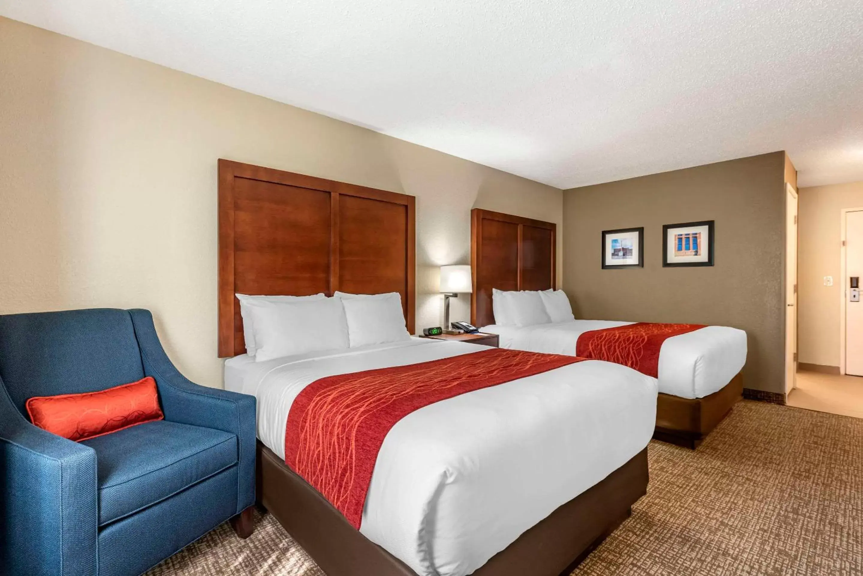 Bedroom, Bed in Comfort Inn & Suites Middletown - Franklin