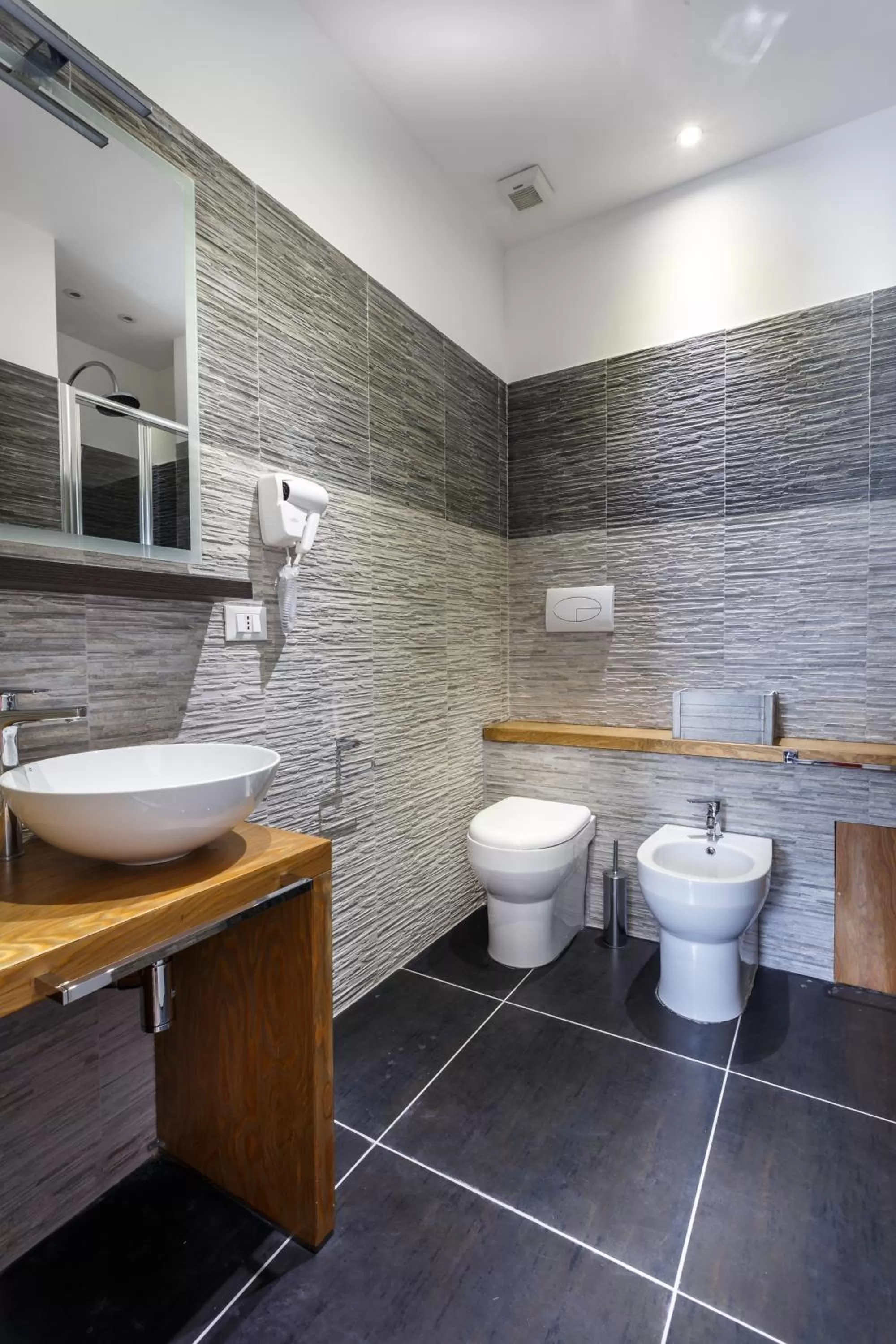 Toilet in Porta Maqueda