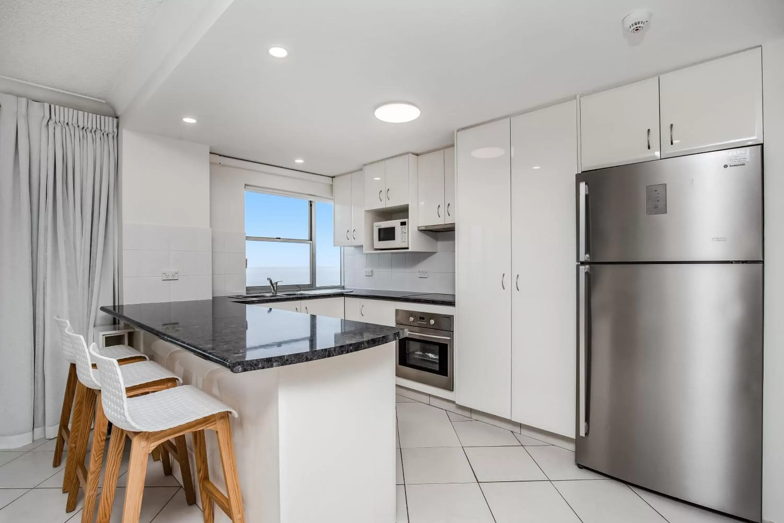 Kitchen/Kitchenette in Pacific Plaza Apartments