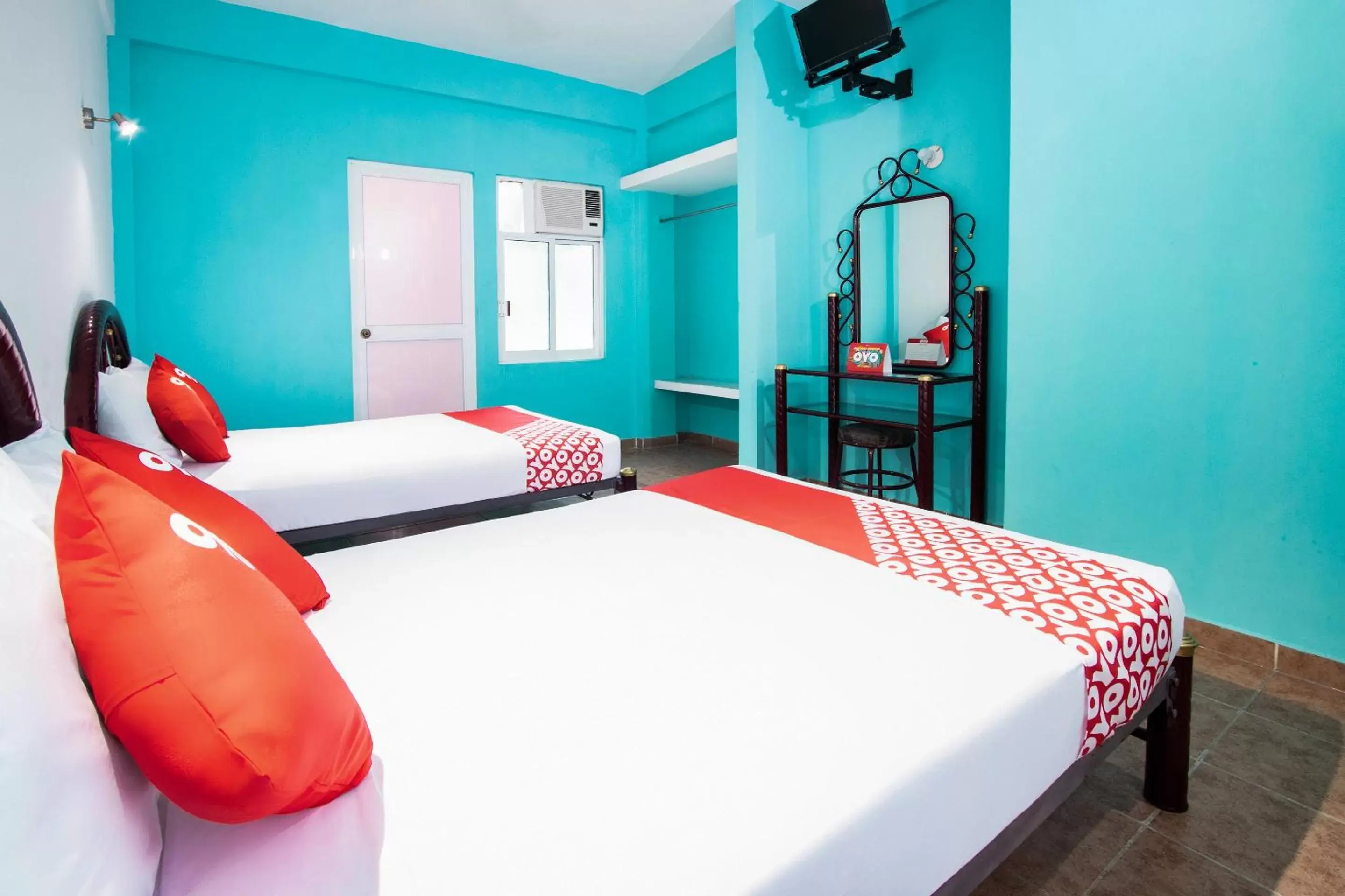 Bedroom, Bed in OYO Hotel Estacion,José Cardel,Parque Central Revolución