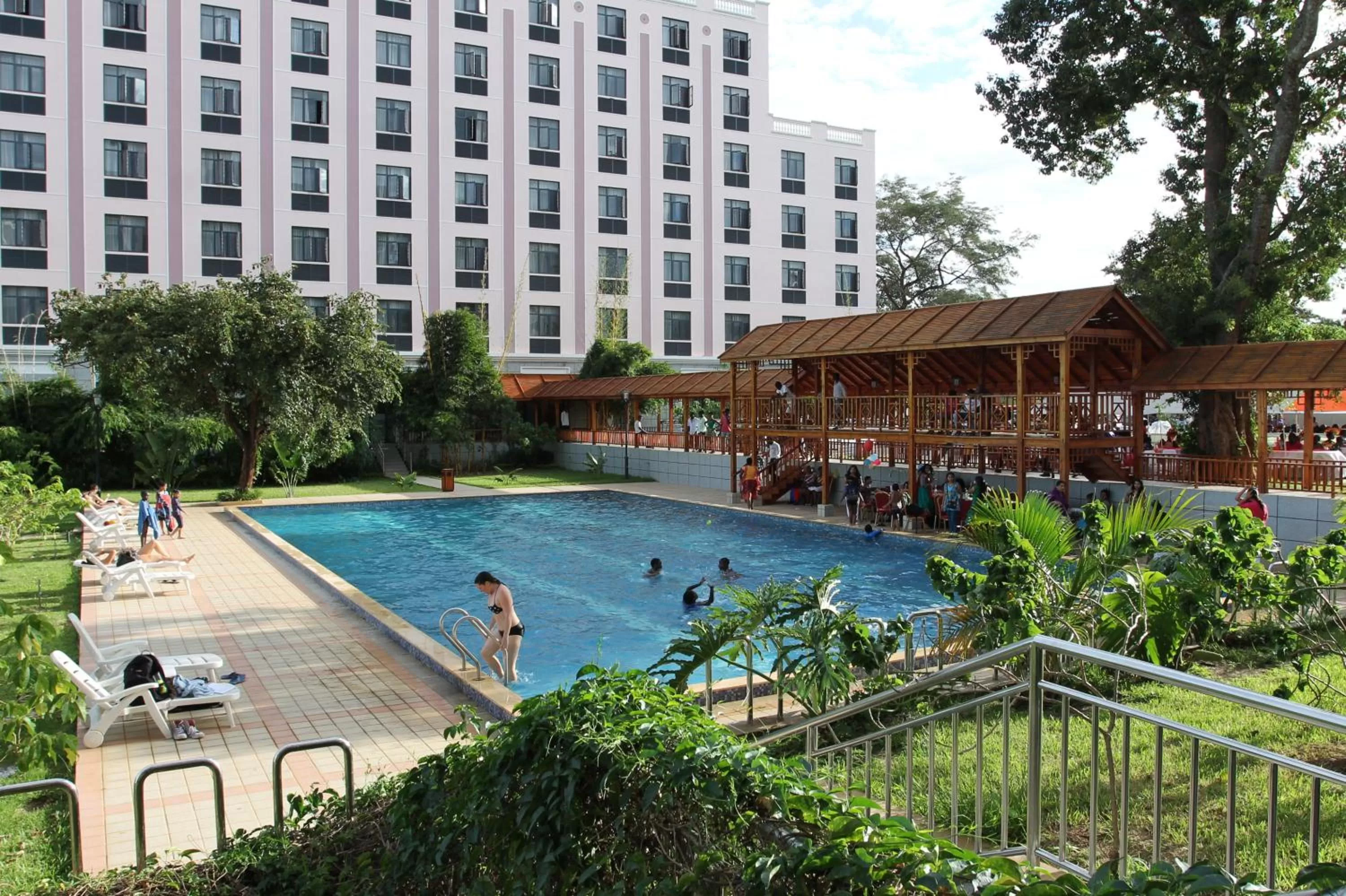 Restaurant/places to eat in Sogecoa Golden Peacock