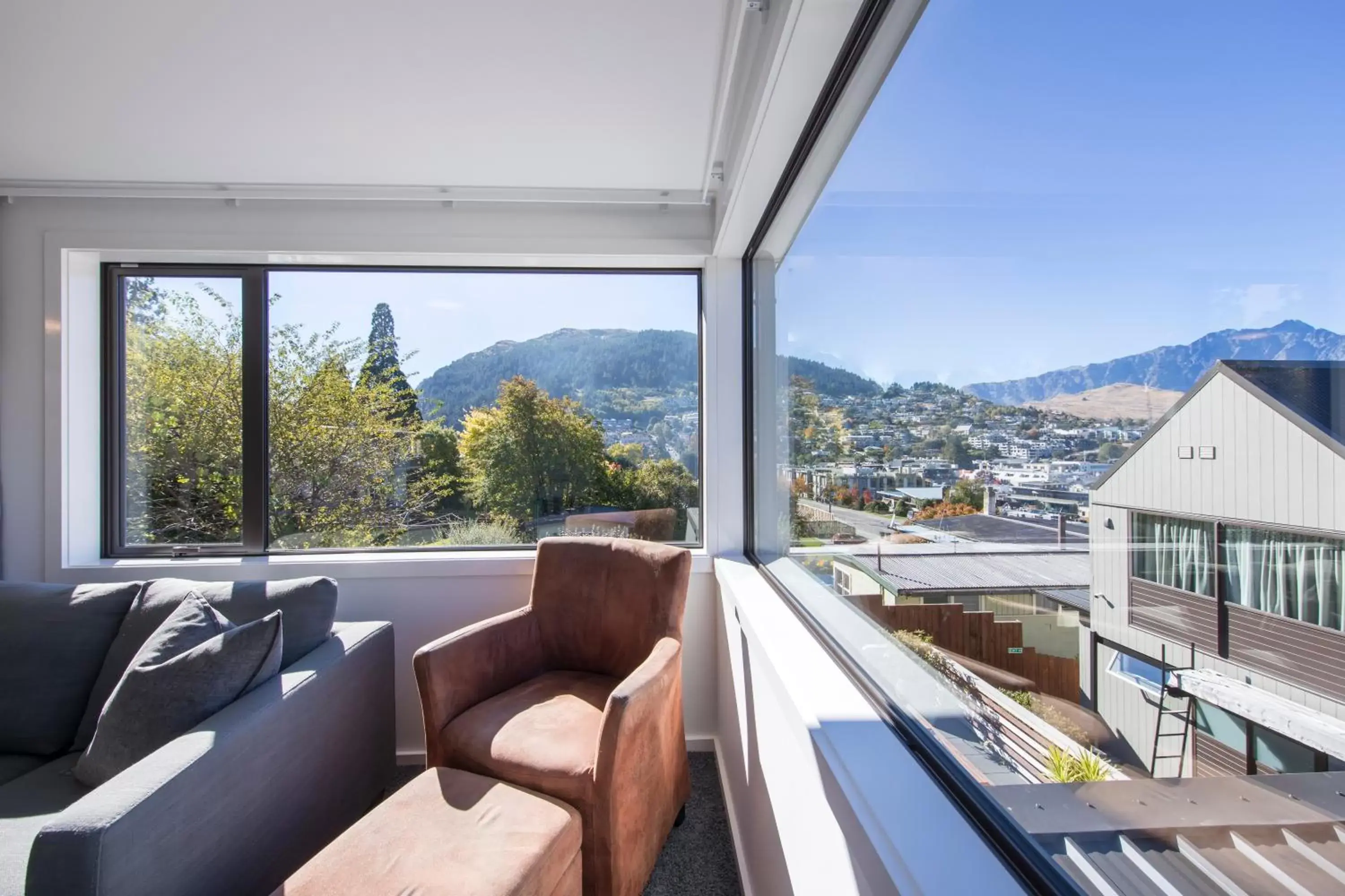 Garden view, Mountain View in Lomond Lodge Motel & Apartments