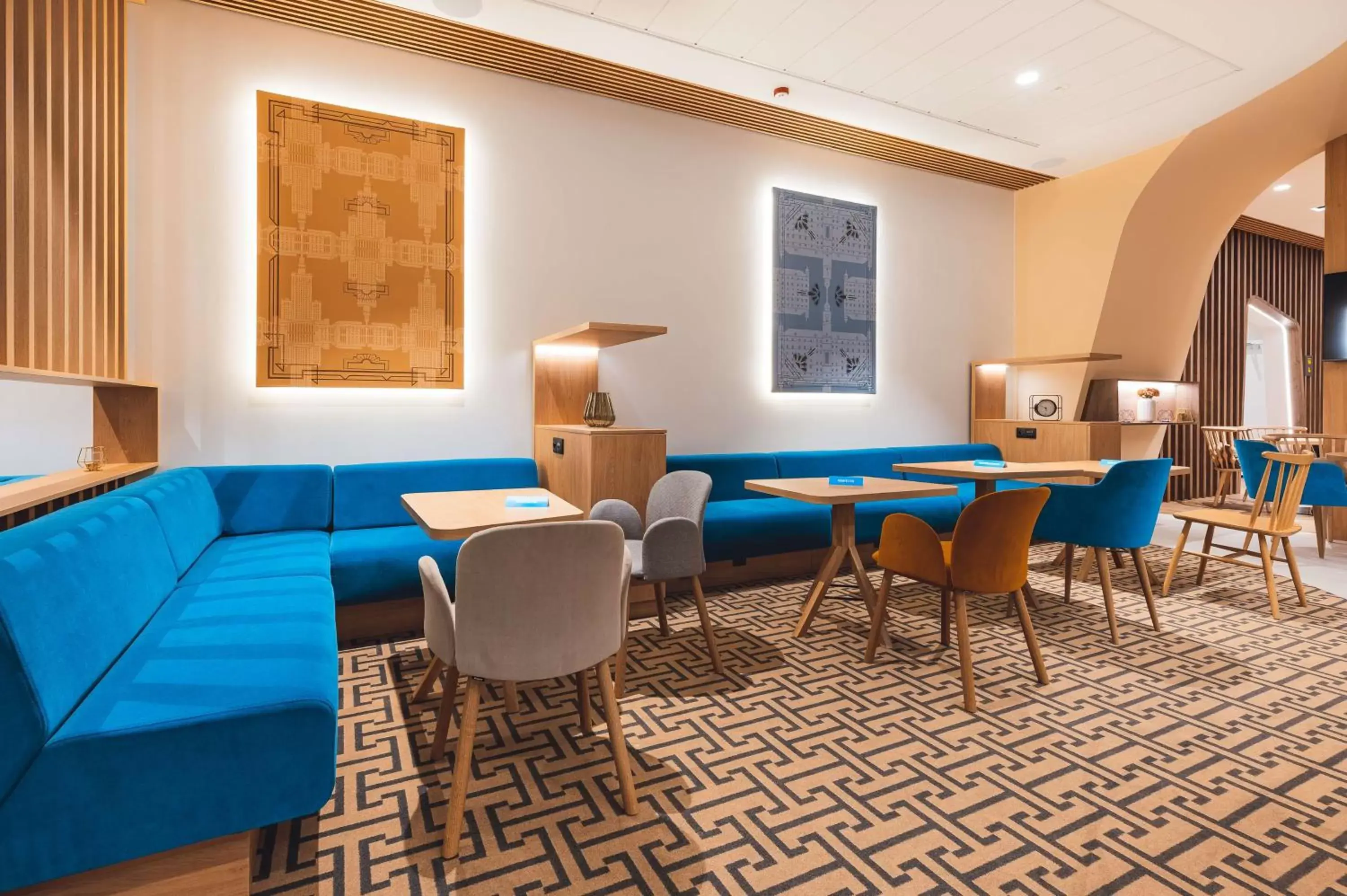 Dining area in Hampton By Hilton Warsaw Reduta