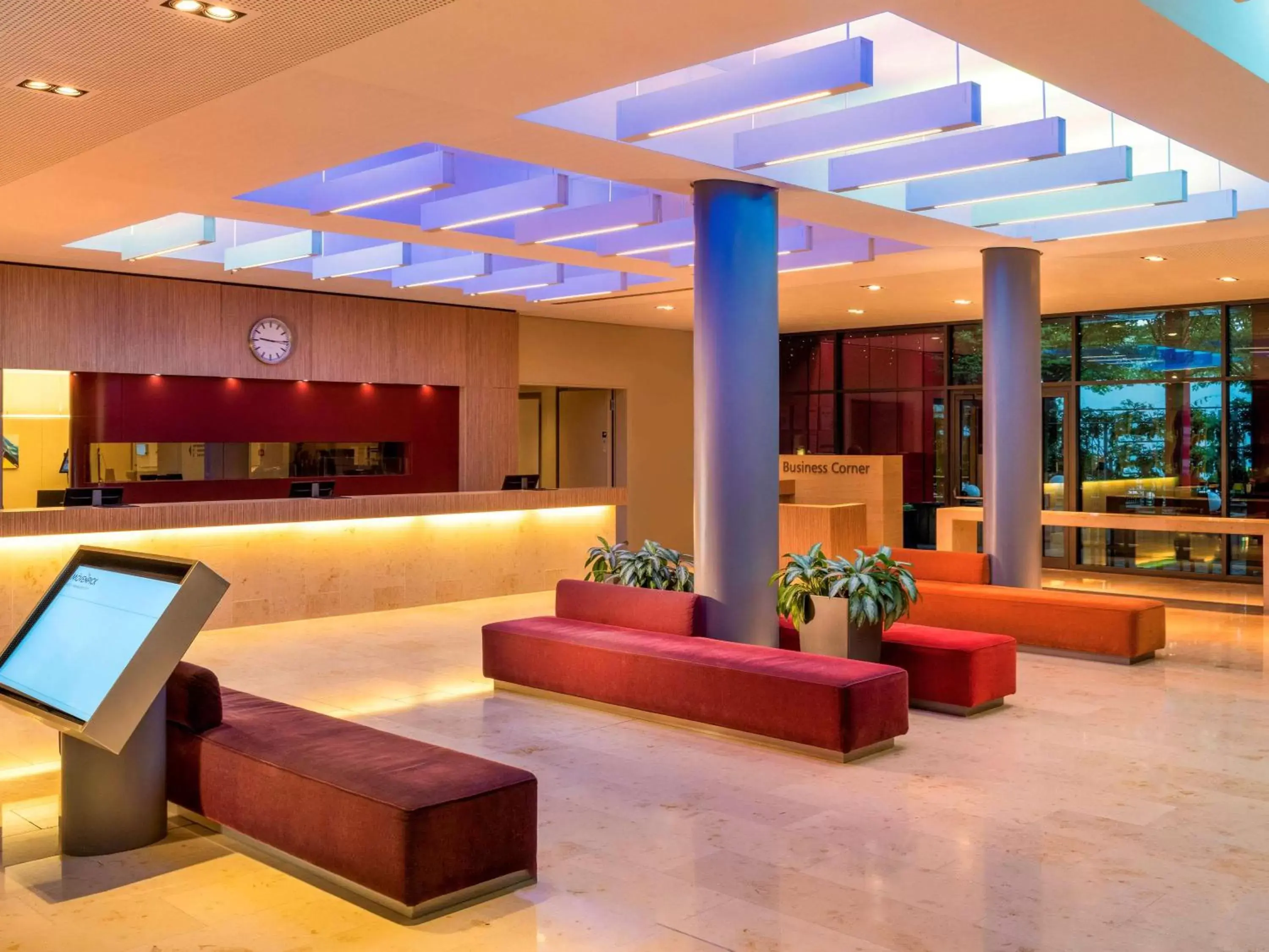 Property building, Lobby/Reception in Mövenpick Hotel Frankfurt City Messe