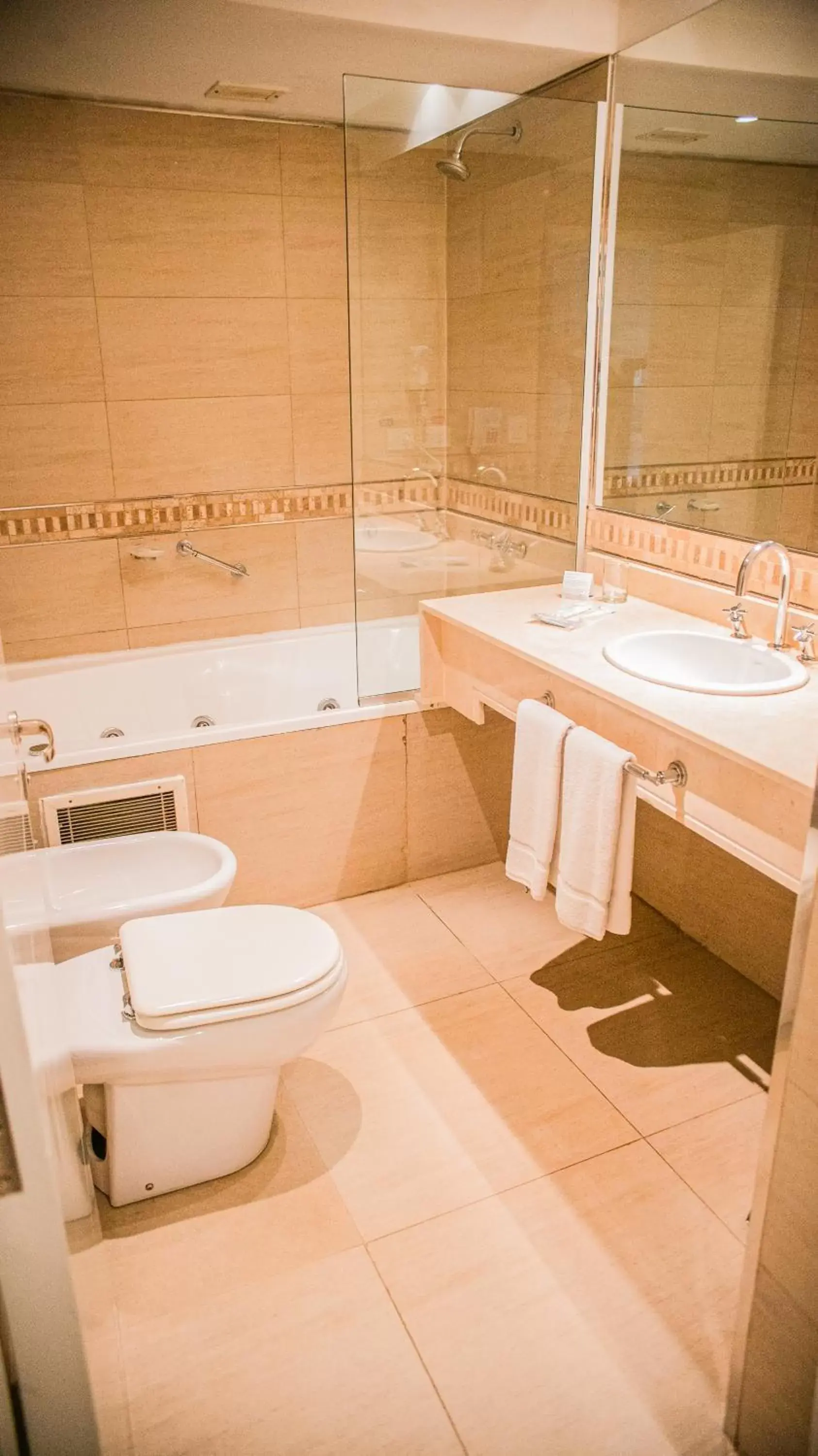 Superior Suite in Orfeo Suites Cordoba Superior Suite in Orfeo Suites Cordoba