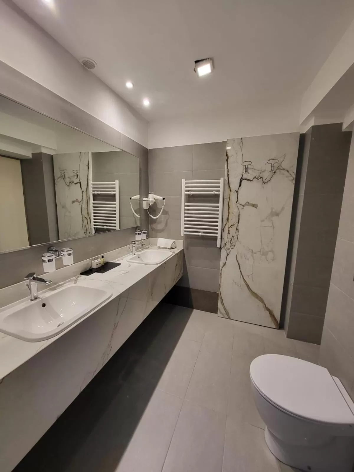 Bathroom in Harry's Bar Trevi Hotel & Restaurant