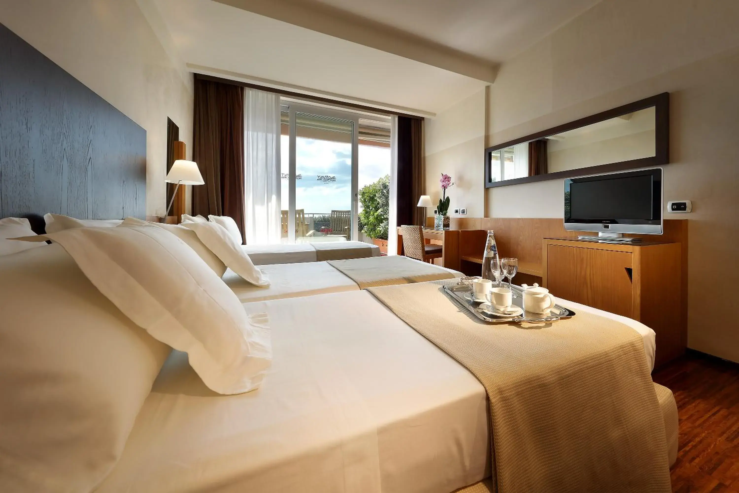 Balcony/Terrace, Bed in Eurostars Monte Tauro Balcony/Terrace, Bed in Eurostars Monte Tauro