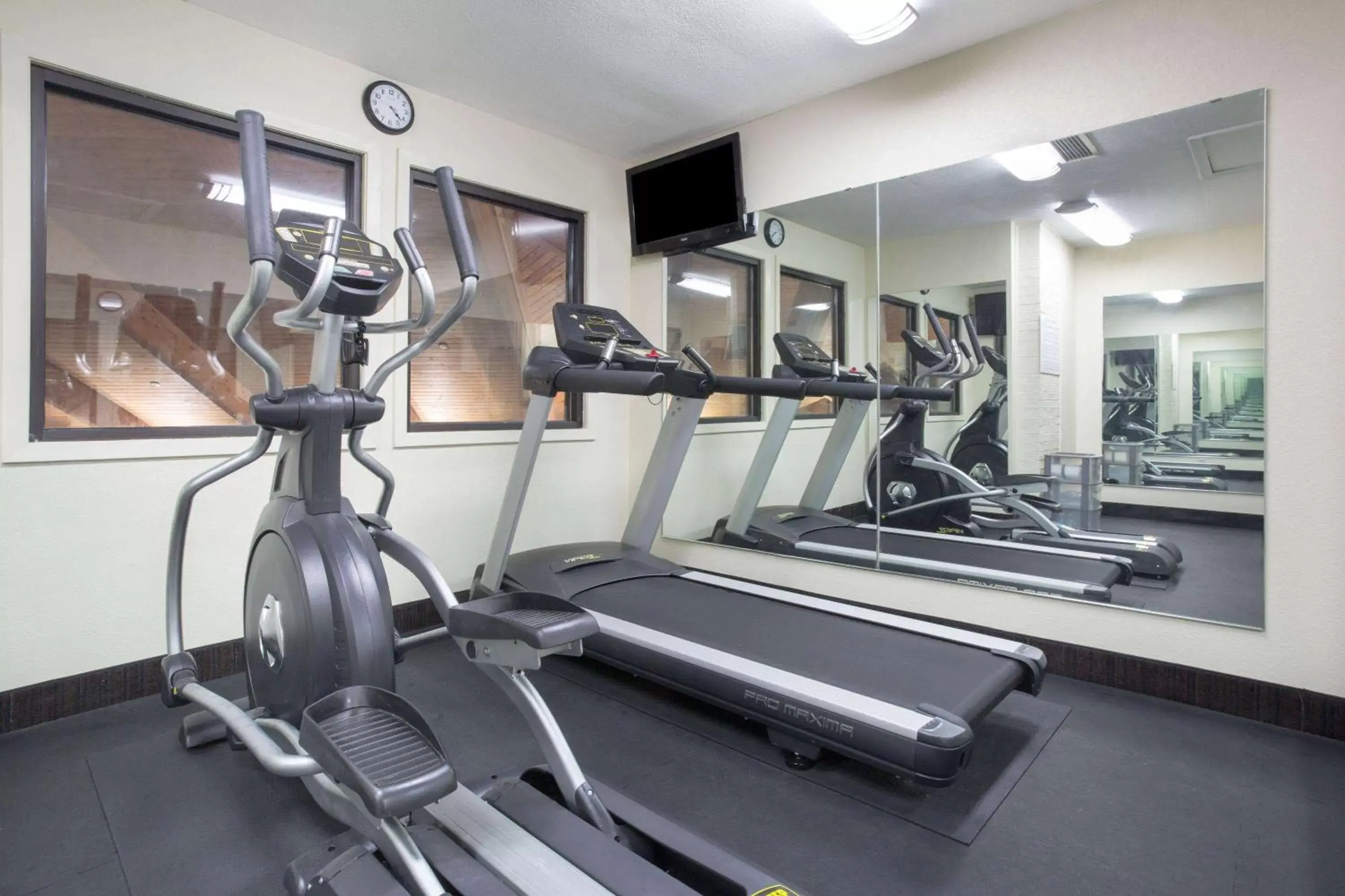 Fitness centre/facilities, Fitness Center/Facilities in AmericInn by Wyndham Mount Pleasant