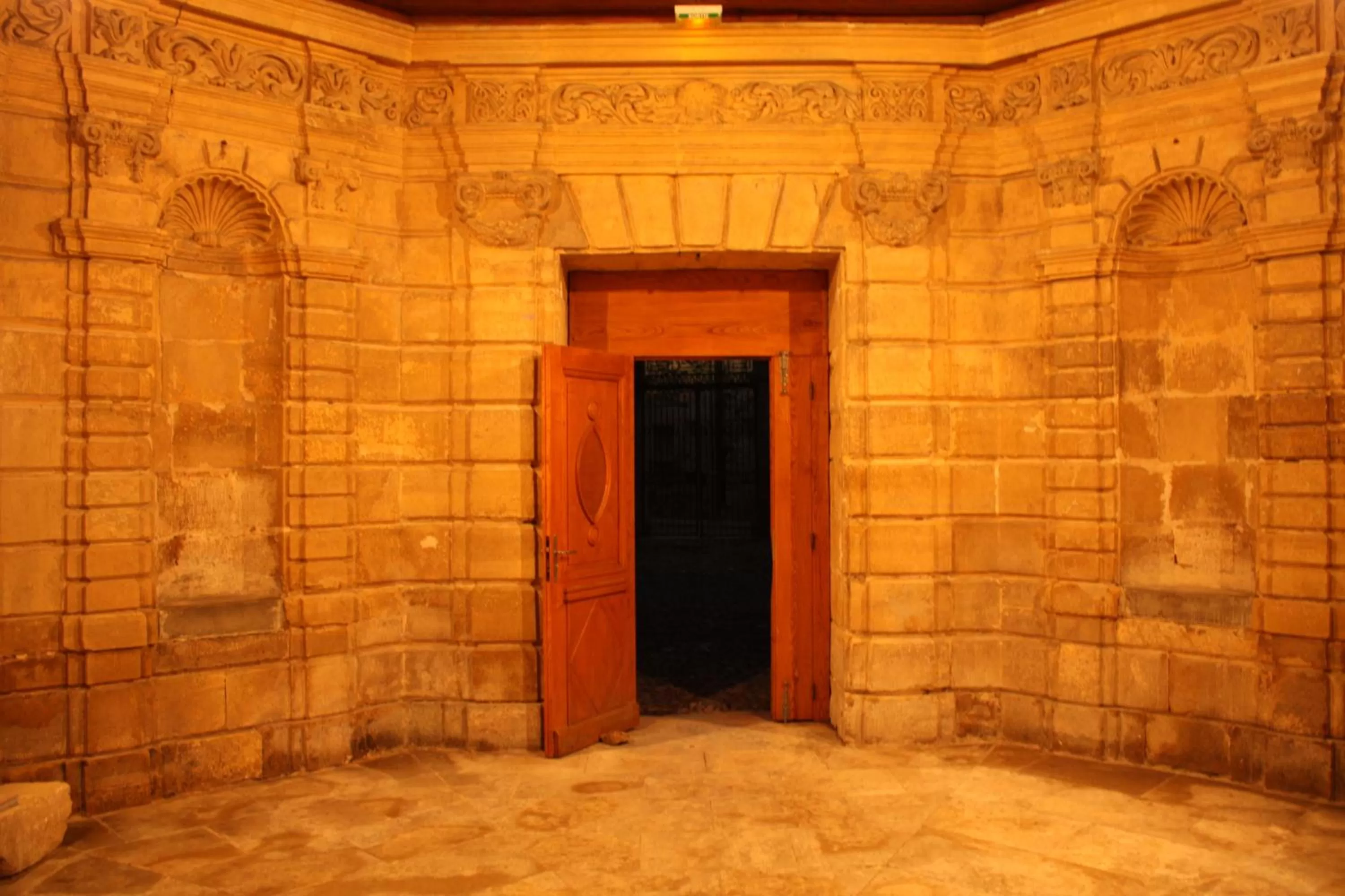 Facade/entrance in Chateau Ricard