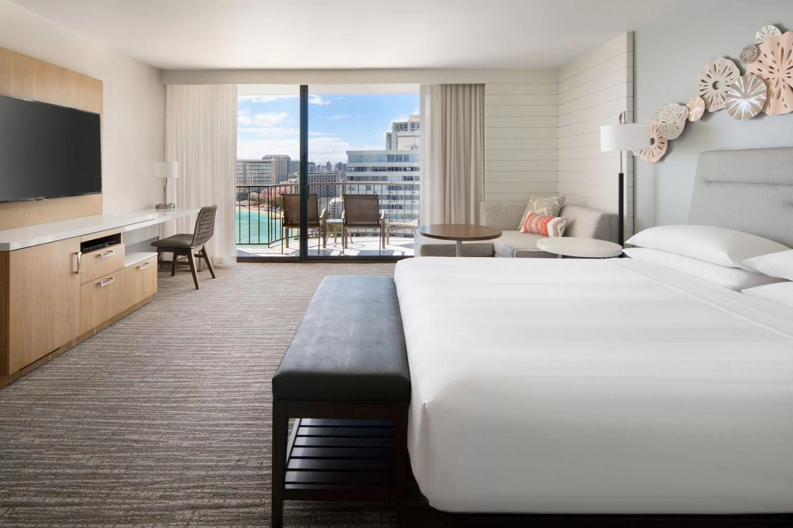 Bedroom, Bed in Waikiki Beach Marriott Resort & Spa