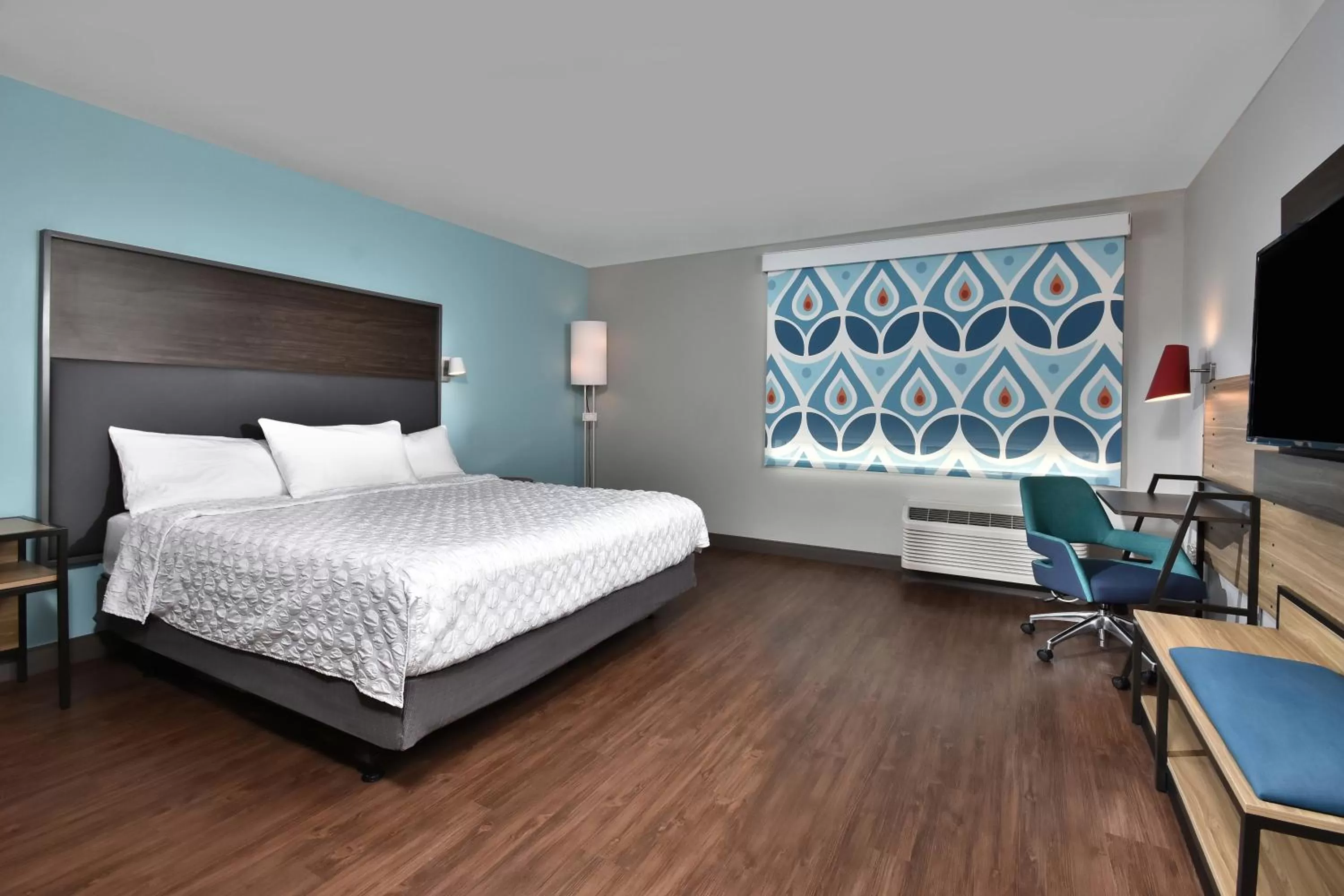 Bed in Tru By Hilton Beckley, Wv