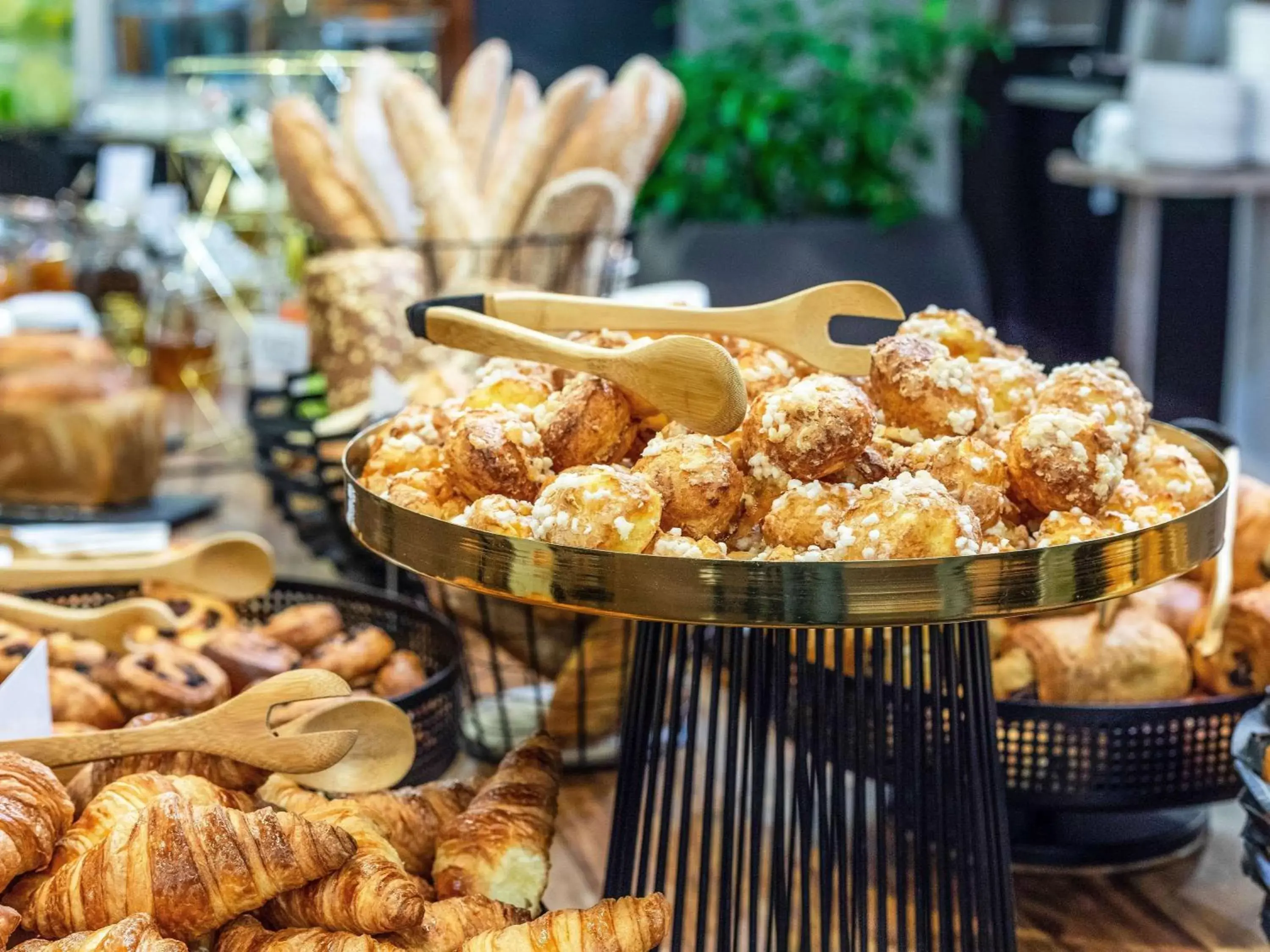 Breakfast, Food in Mercure Valenciennes Centre