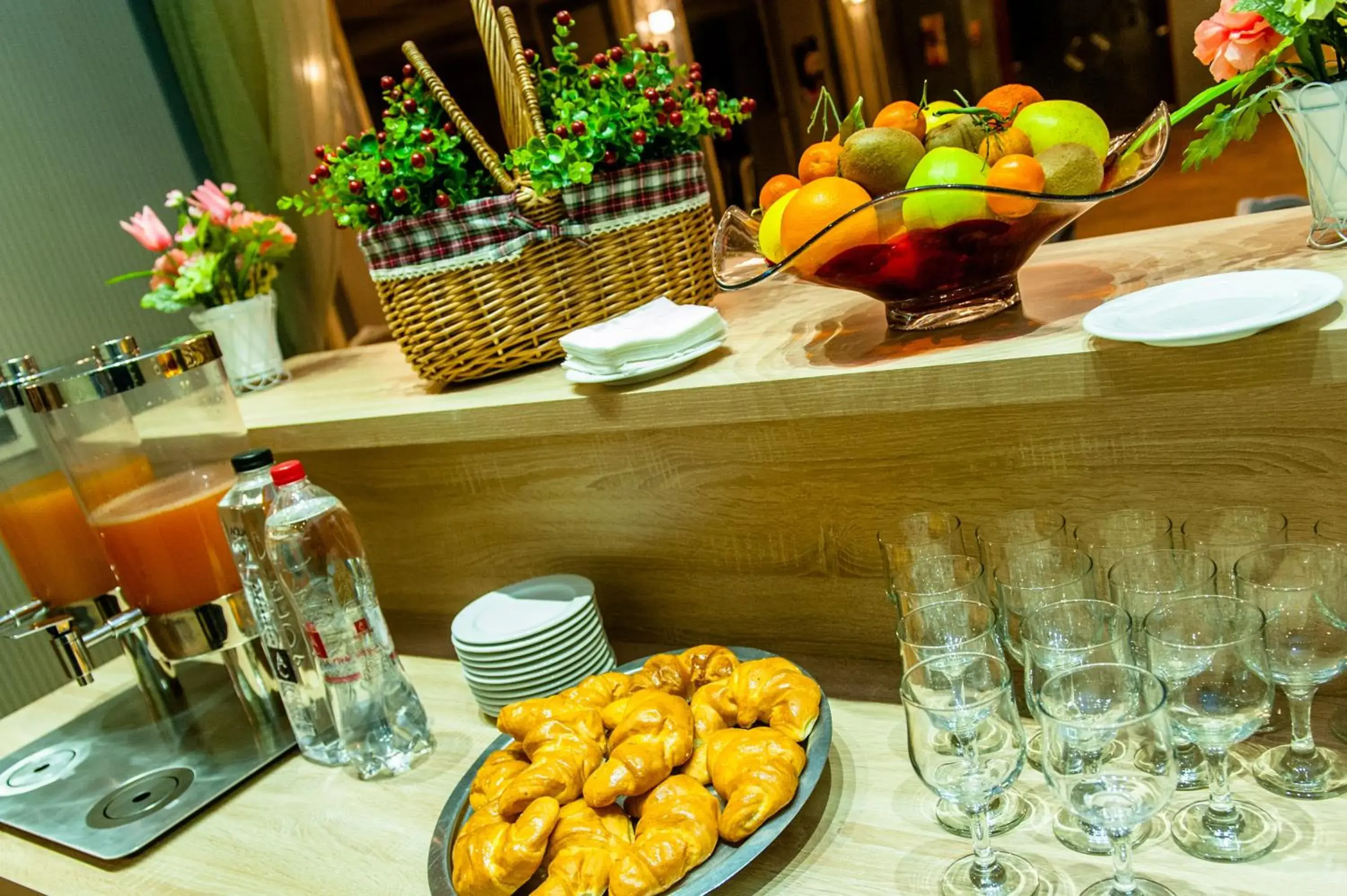 Buffet breakfast, Food in Hotel Parc Sibiu